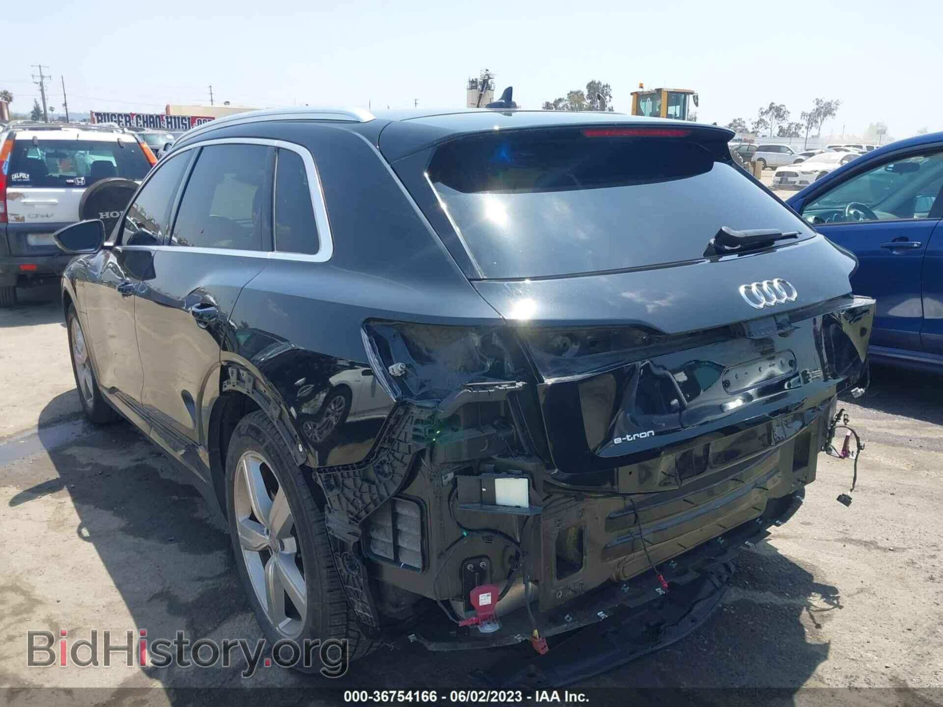 2019 AUDI E-TRON - VIN: WA1LAAGE9KB022226 - Фото 3