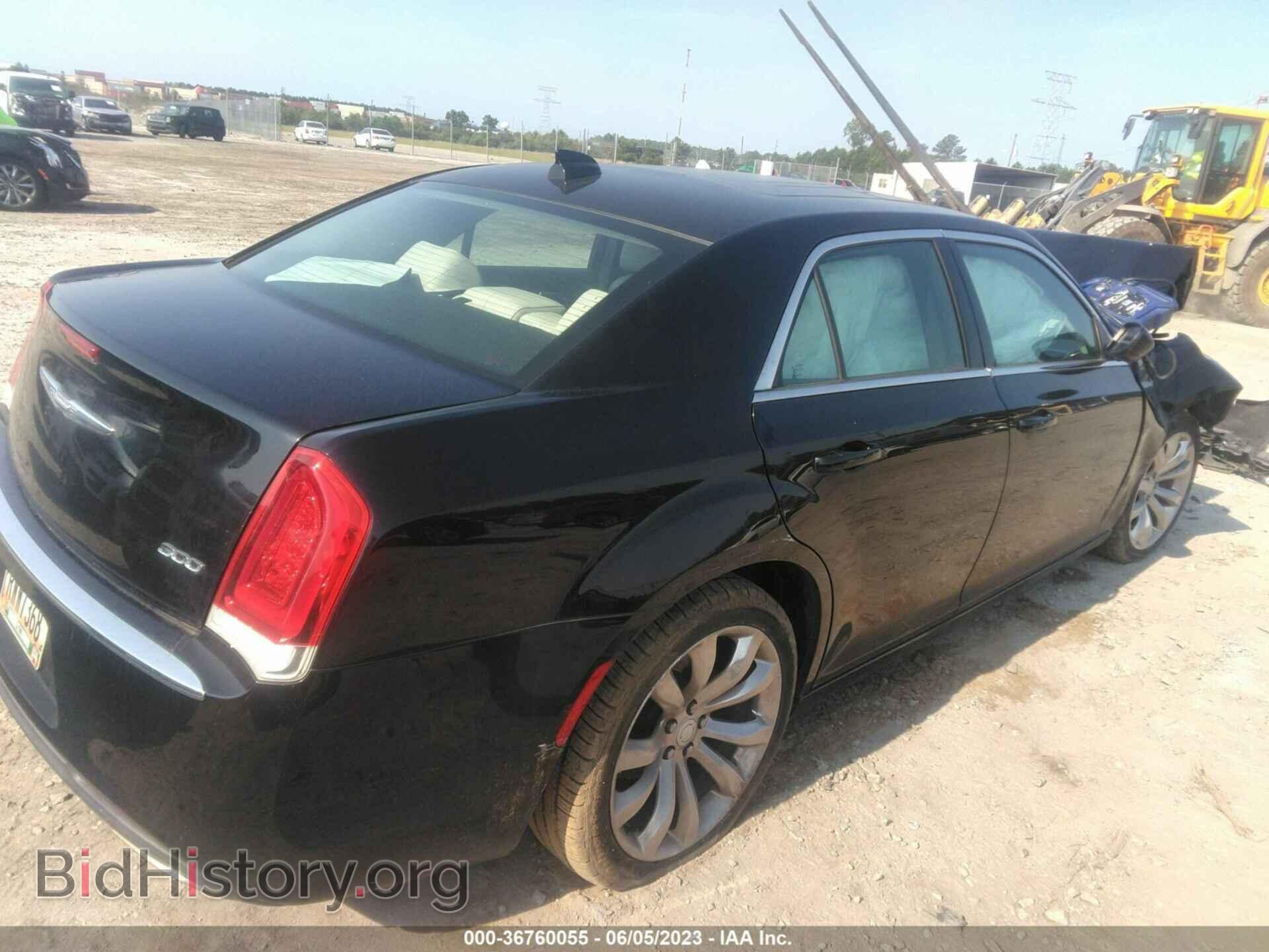 2017 CHRYSLER 300 - VIN: 2C3CCAAG5HH584560 - Фото 4