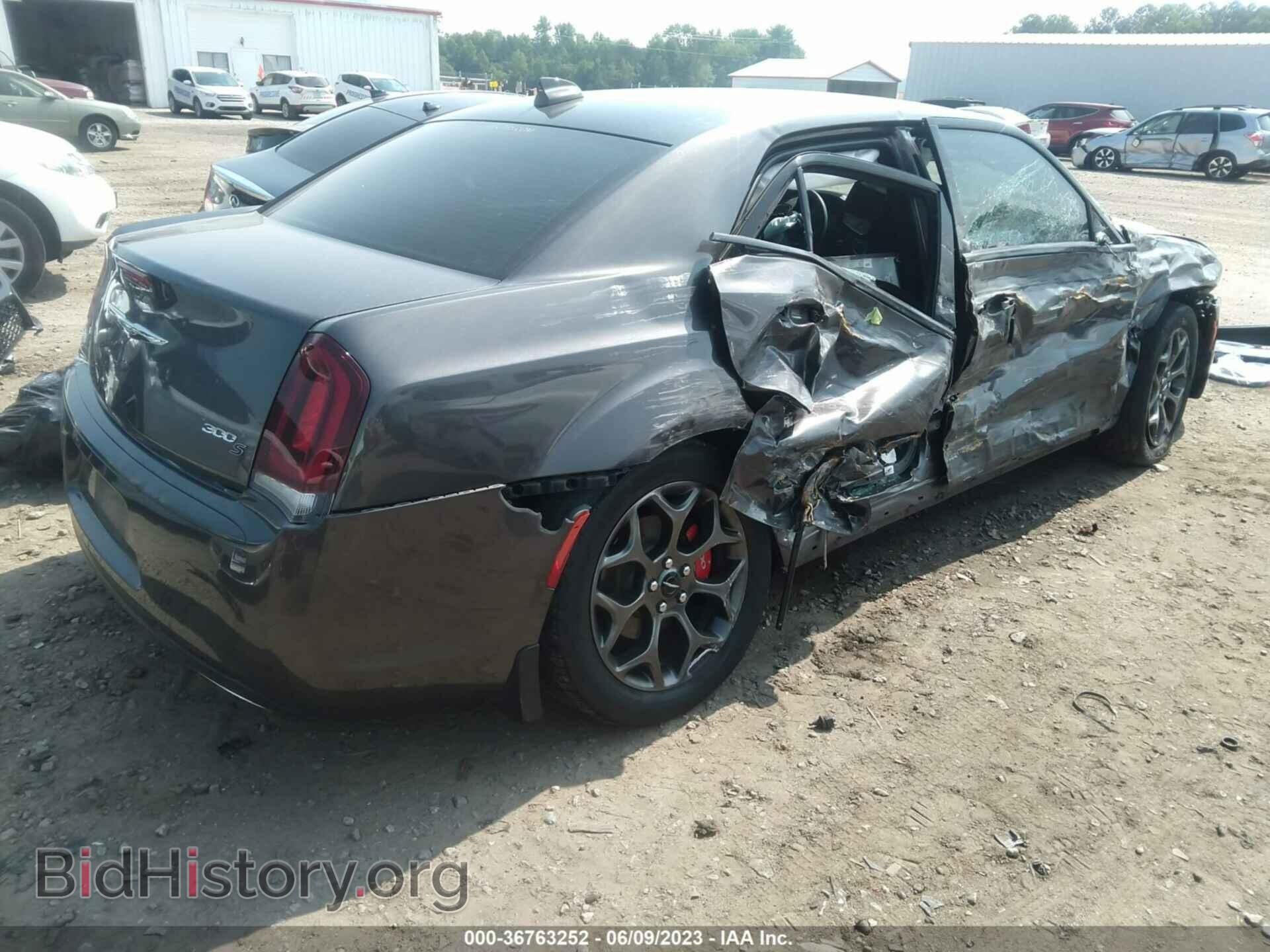 2018 CHRYSLER 300 - VIN: 2C3CCAGG9JH256295 - Фото 4