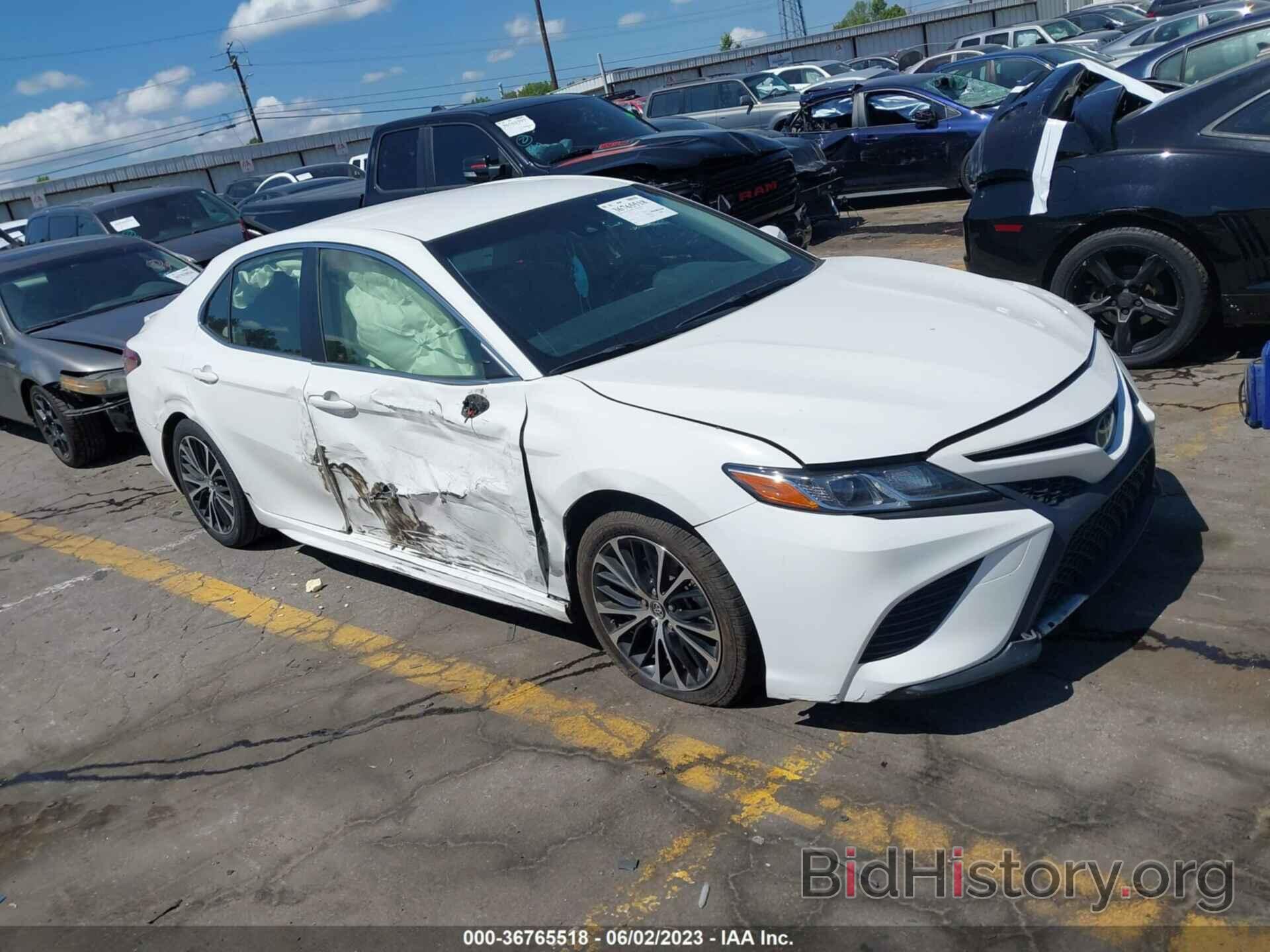 Photo JTNB11HK3J3018117 - TOYOTA CAMRY 2018