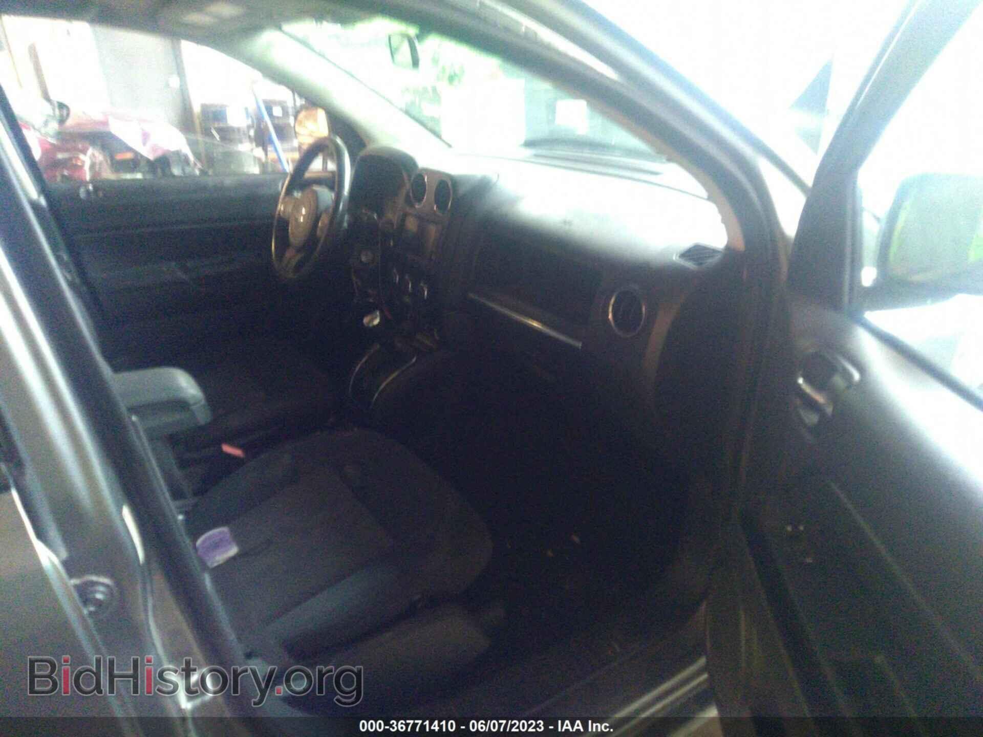 2013 JEEP COMPASS - VIN: 1C4NJDEB5DD164332 - Photo 5