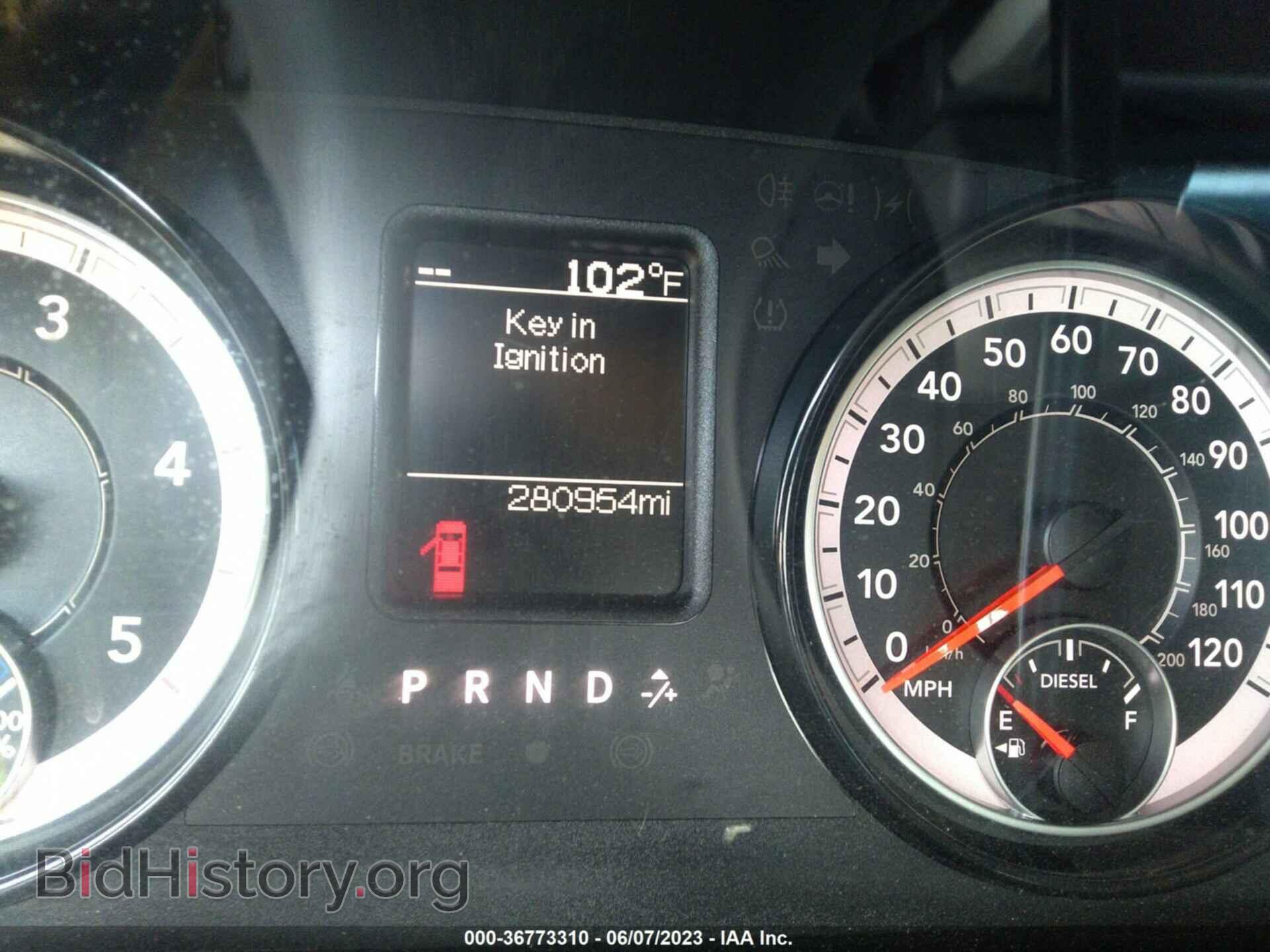 2018 RAM 3500 - VIN: 3C63RRHL6JG372792 - Фото 6