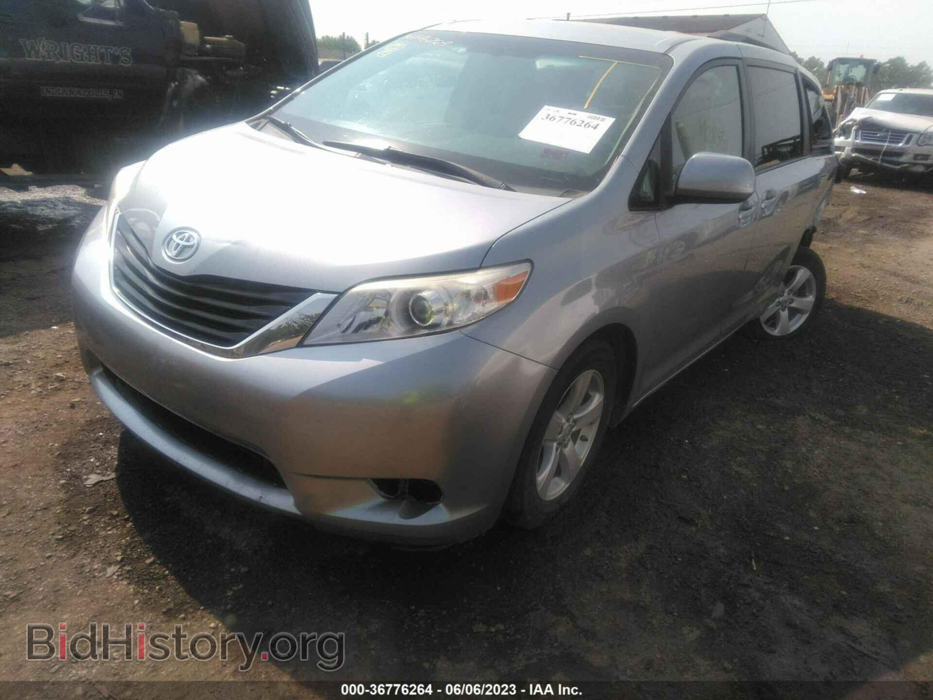 2011 TOYOTA SIENNA - VIN: 5TDKK3DC3BS048729 - Фото 2
