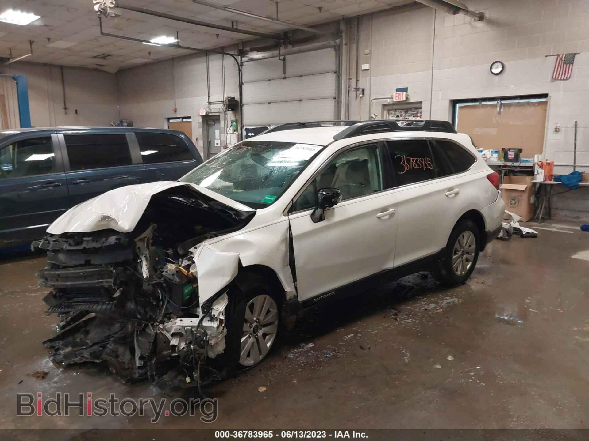 2016 SUBARU OUTBACK - VIN: 4S4BSAFC1G3217829 - Фото 2
