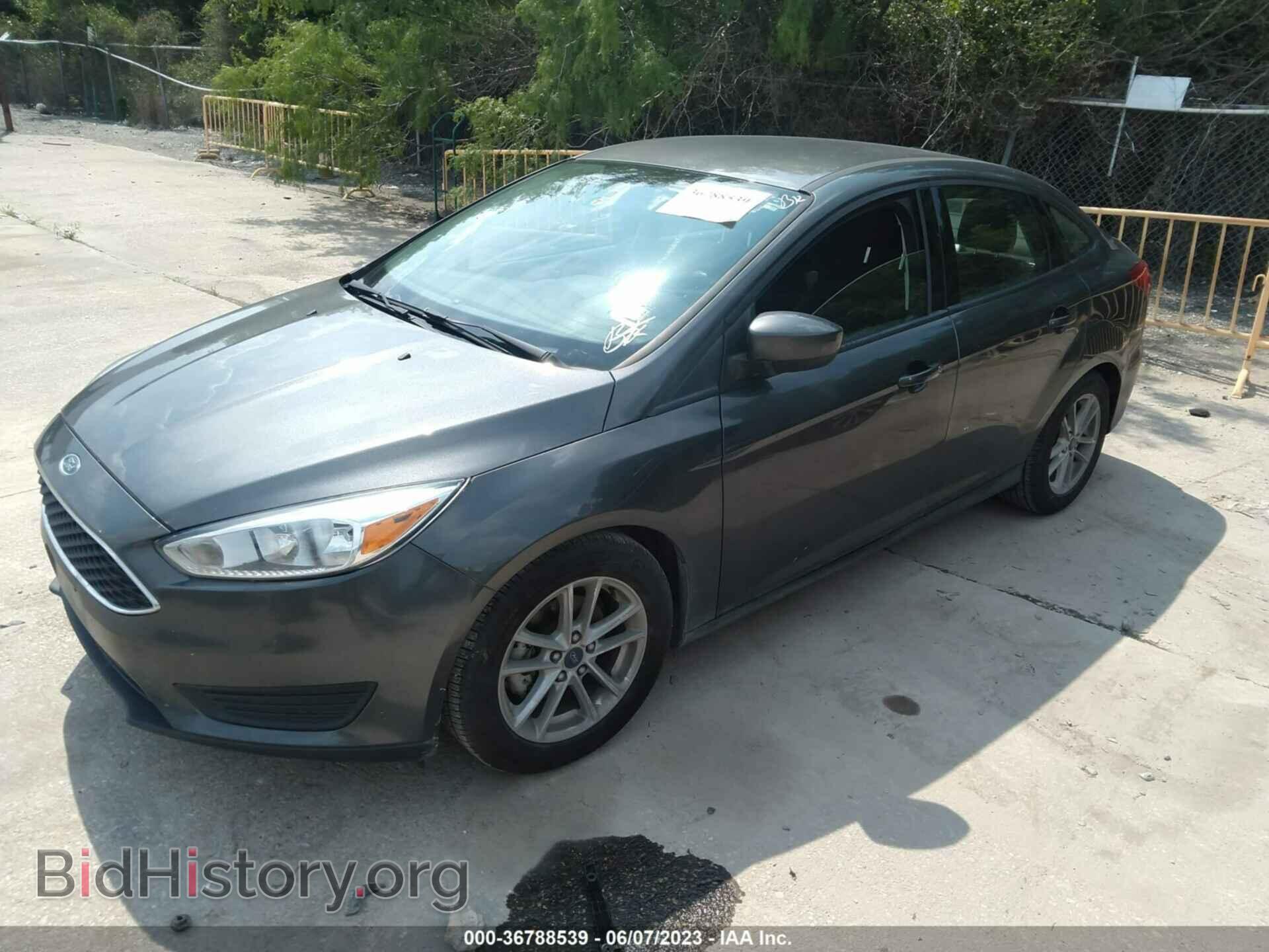 2018 FORD FOCUS - VIN: 1FADP3FE7JL216368 - Фото 2