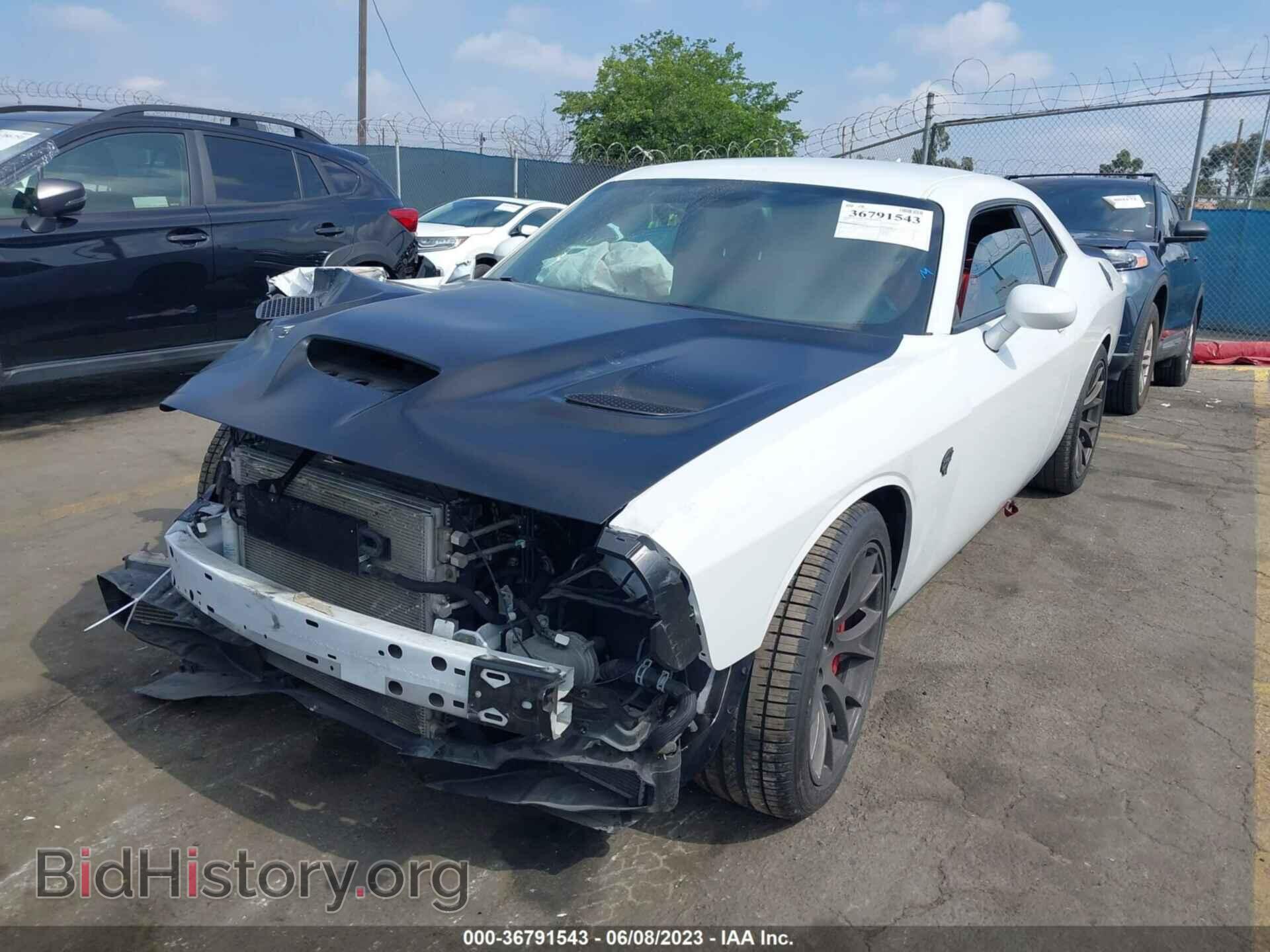 2016 DODGE CHALLENGER - VIN: 2C3CDZC94GH270875 - Фото 2