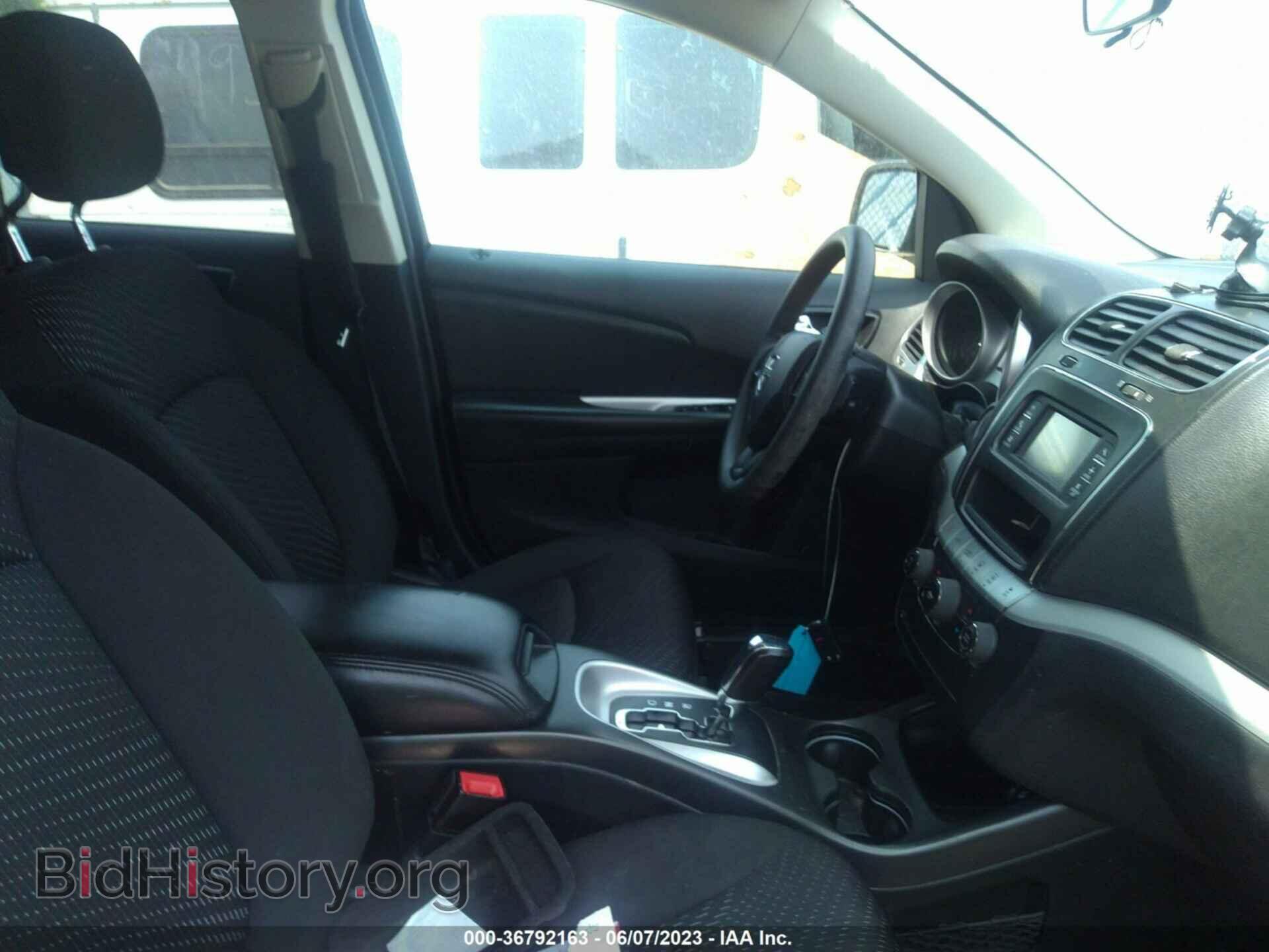 2018 DODGE JOURNEY - VIN: 3C4PDCAB0JT236110 - Фото 5