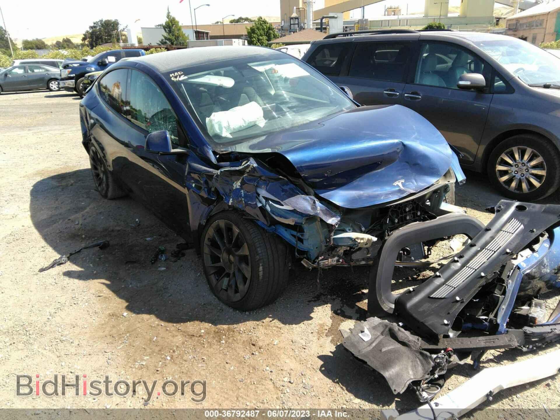 2023 TESLA MODEL Y - VIN: 7SAYGDEE6PF780417 - Photo 6