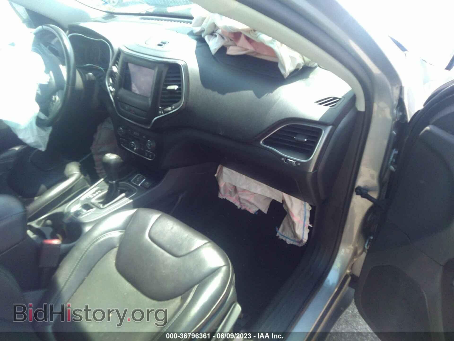 2019 JEEP CHEROKEE - VIN: 1C4PJLLB3KD318720 - Фото 5