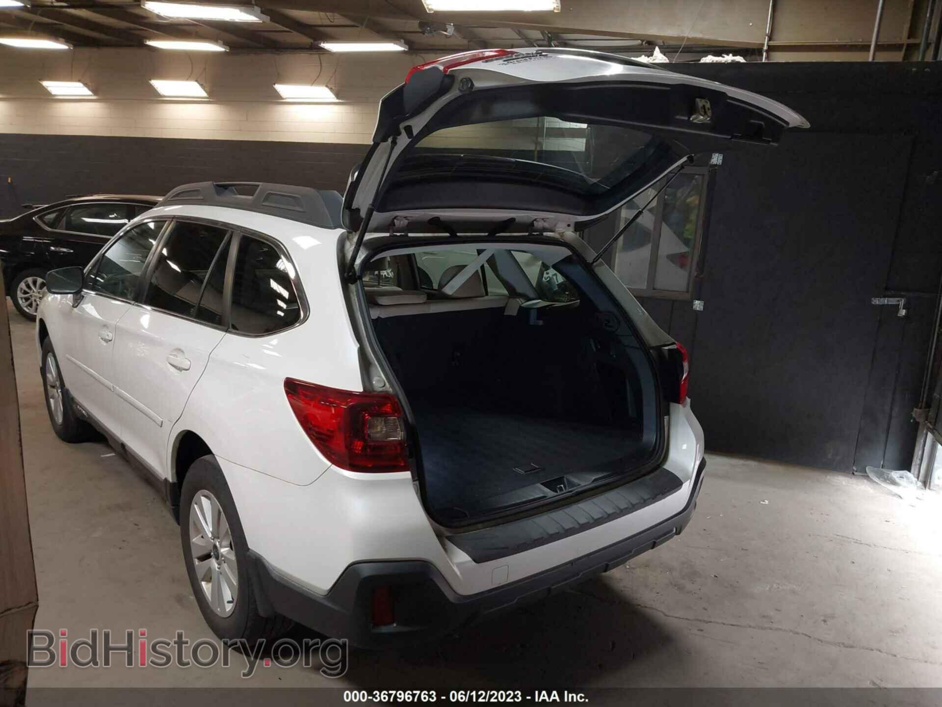 2019 SUBARU OUTBACK - VIN: 4S4BSAFC4K3301653 - Фото 3