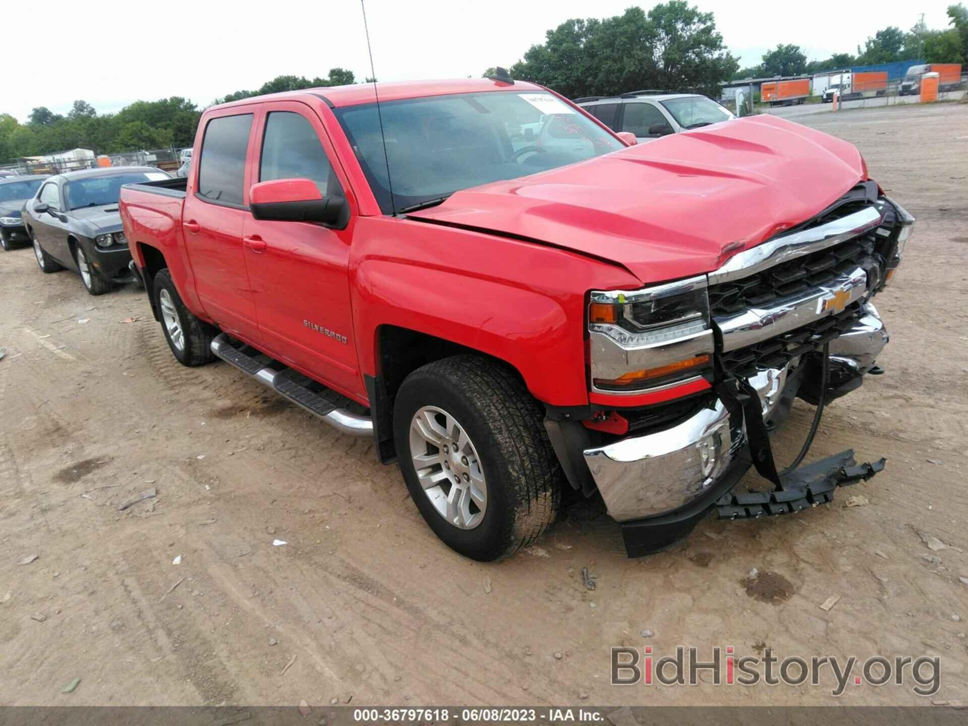 Photo 3GCUKREC8JG530300 - CHEVROLET SILVERADO 1500 2018