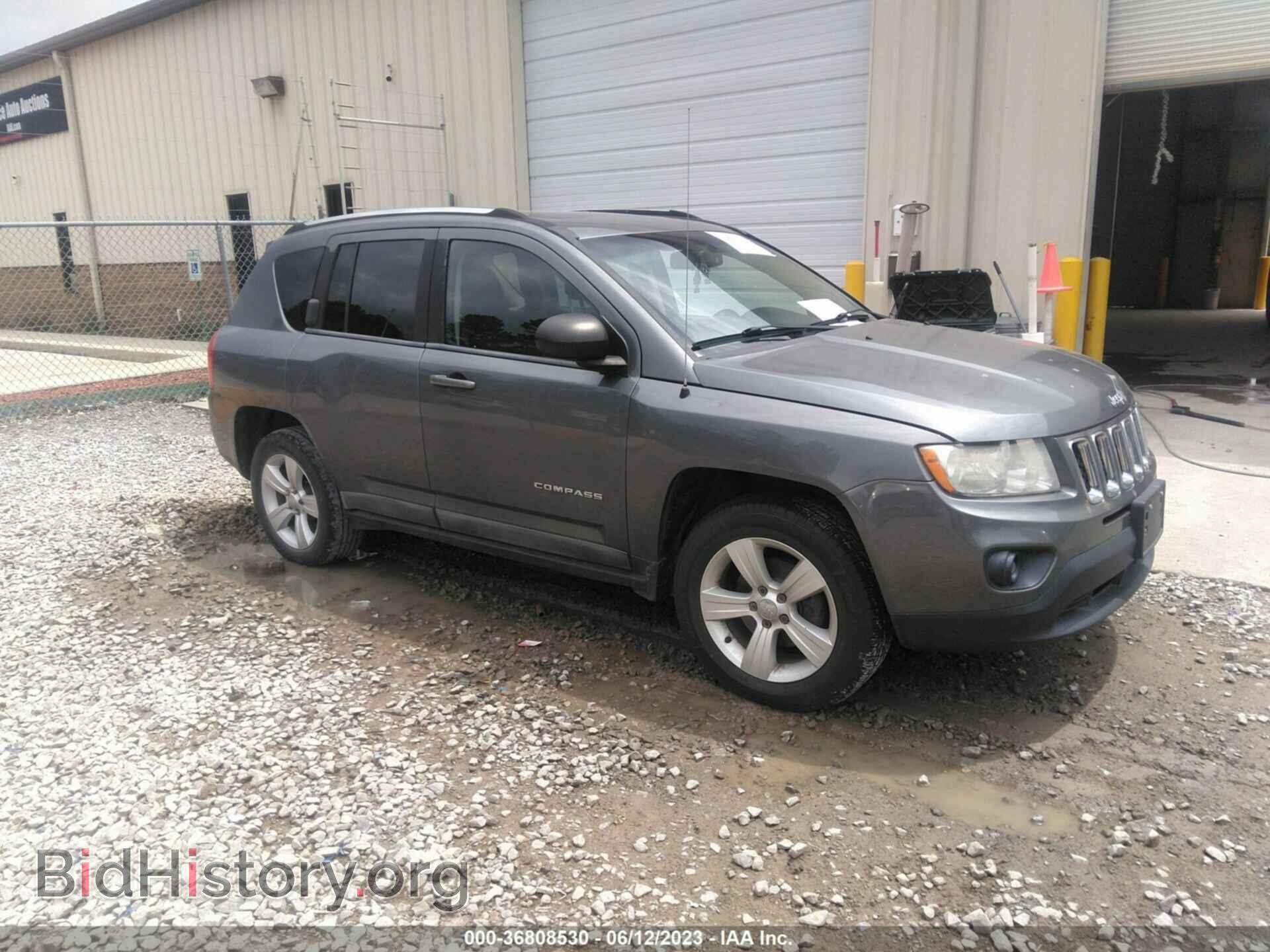 Photo 1J4NT1FB6BD213939 - JEEP COMPASS 2011