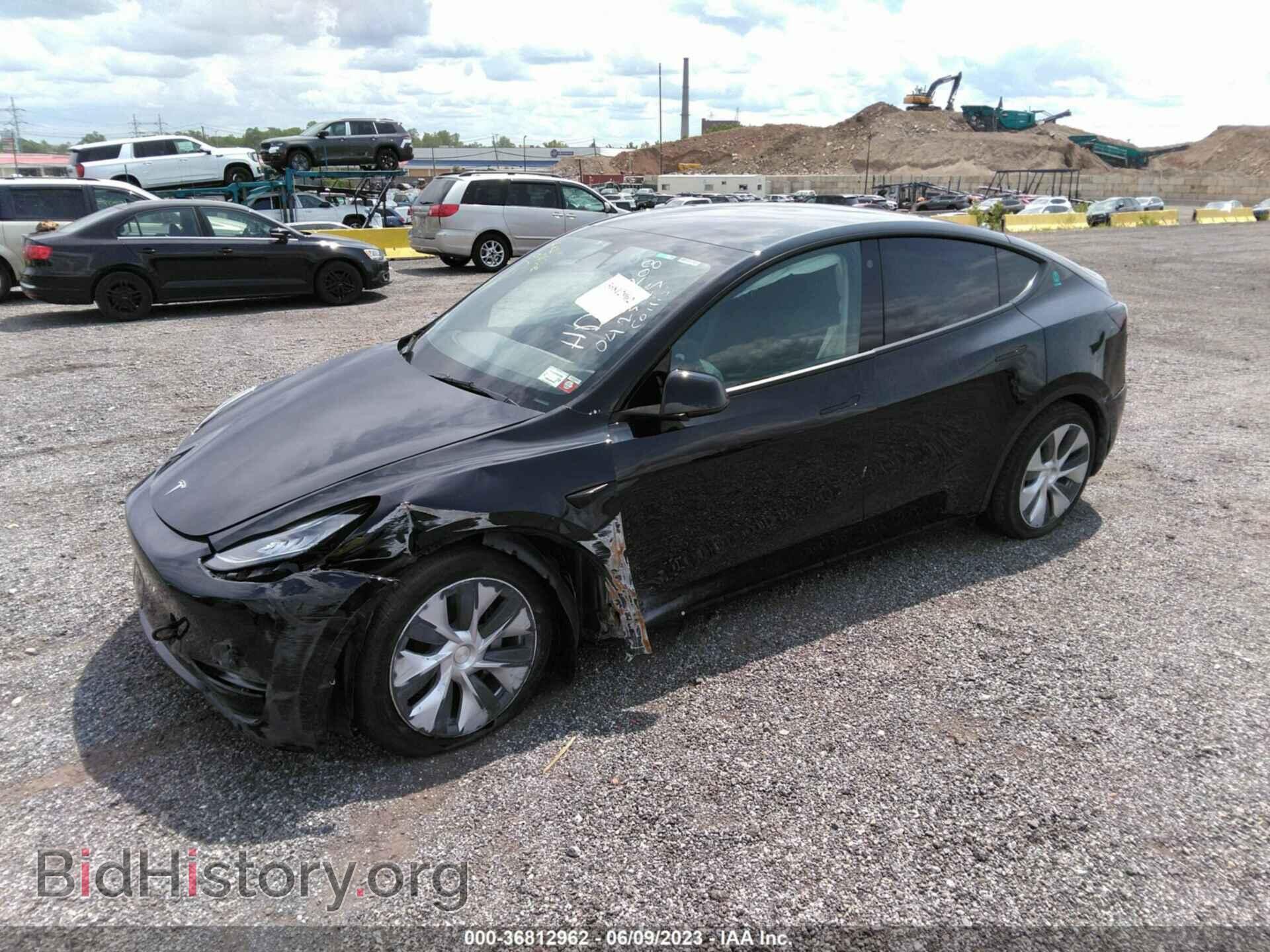 2022 TESLA MODEL Y - VIN: 7SAYGDEE5NF437286 - Фото 2