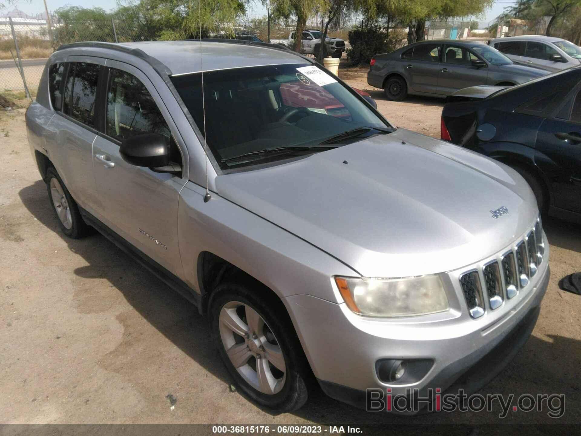 Фотография 1C4NJCBA4CD570400 - JEEP COMPASS 2012