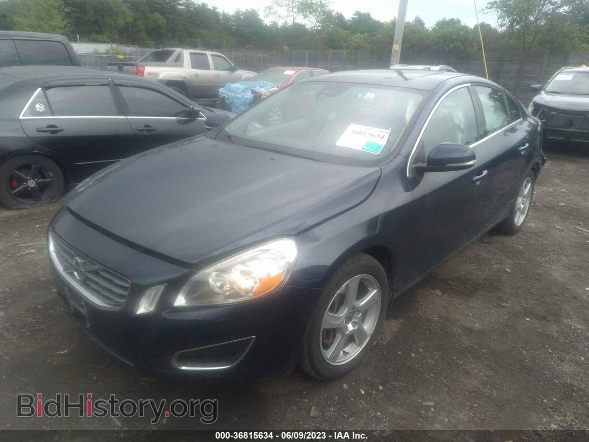 2012 VOLVO S60 - VIN: YV1622FS4C2127278 - Фото 2