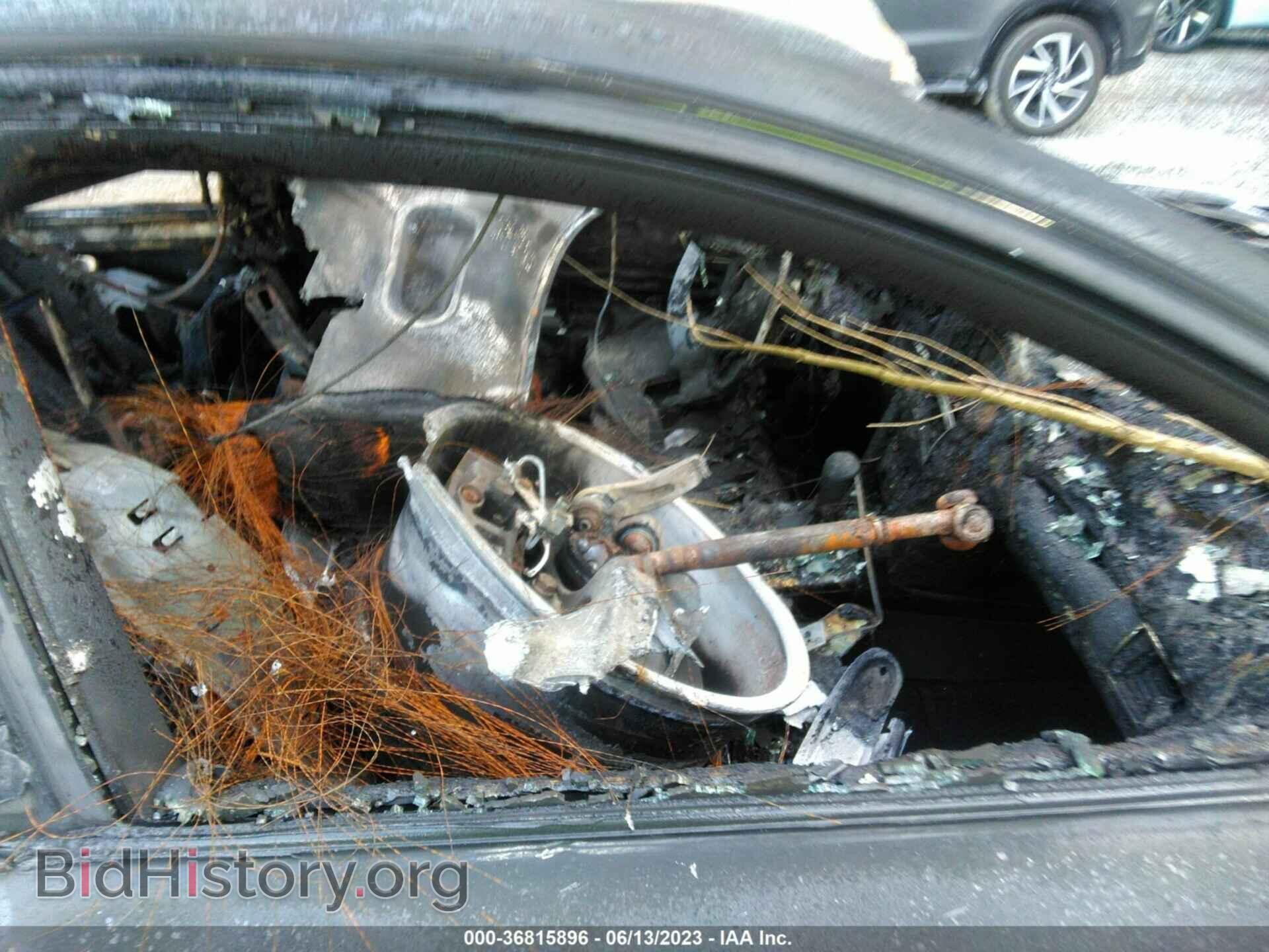 2011 AUDI A6 - VIN: WAUFGAFB1BN018997 - Фото 5