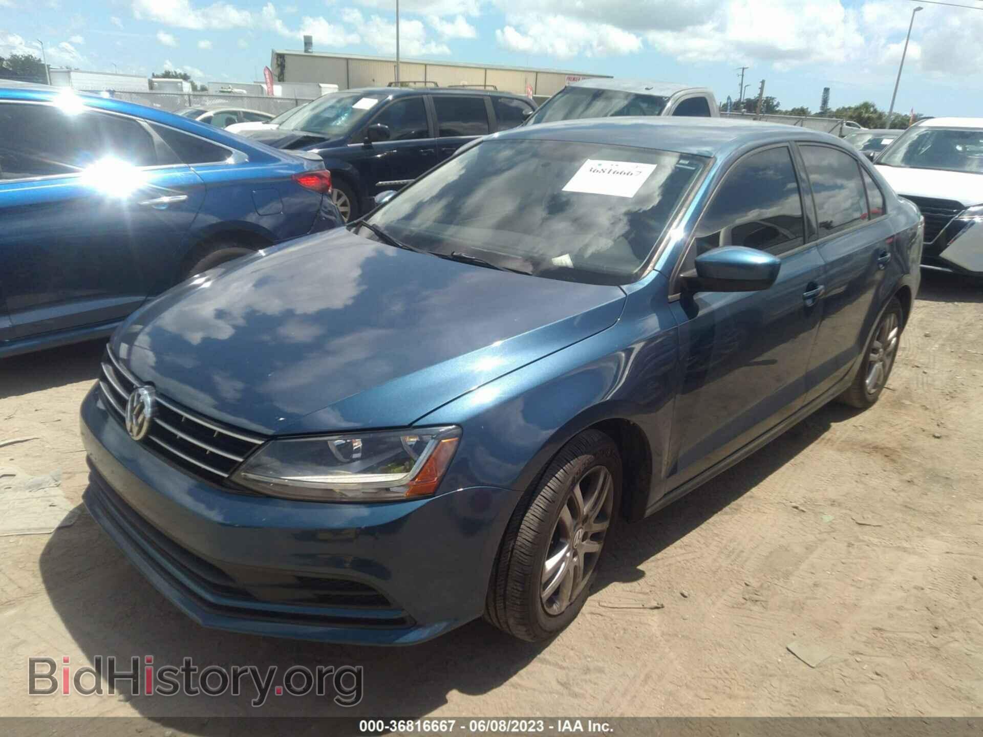 2018 VOLKSWAGEN JETTA - VIN: 3VW2B7AJXJM242597 - Фото 2