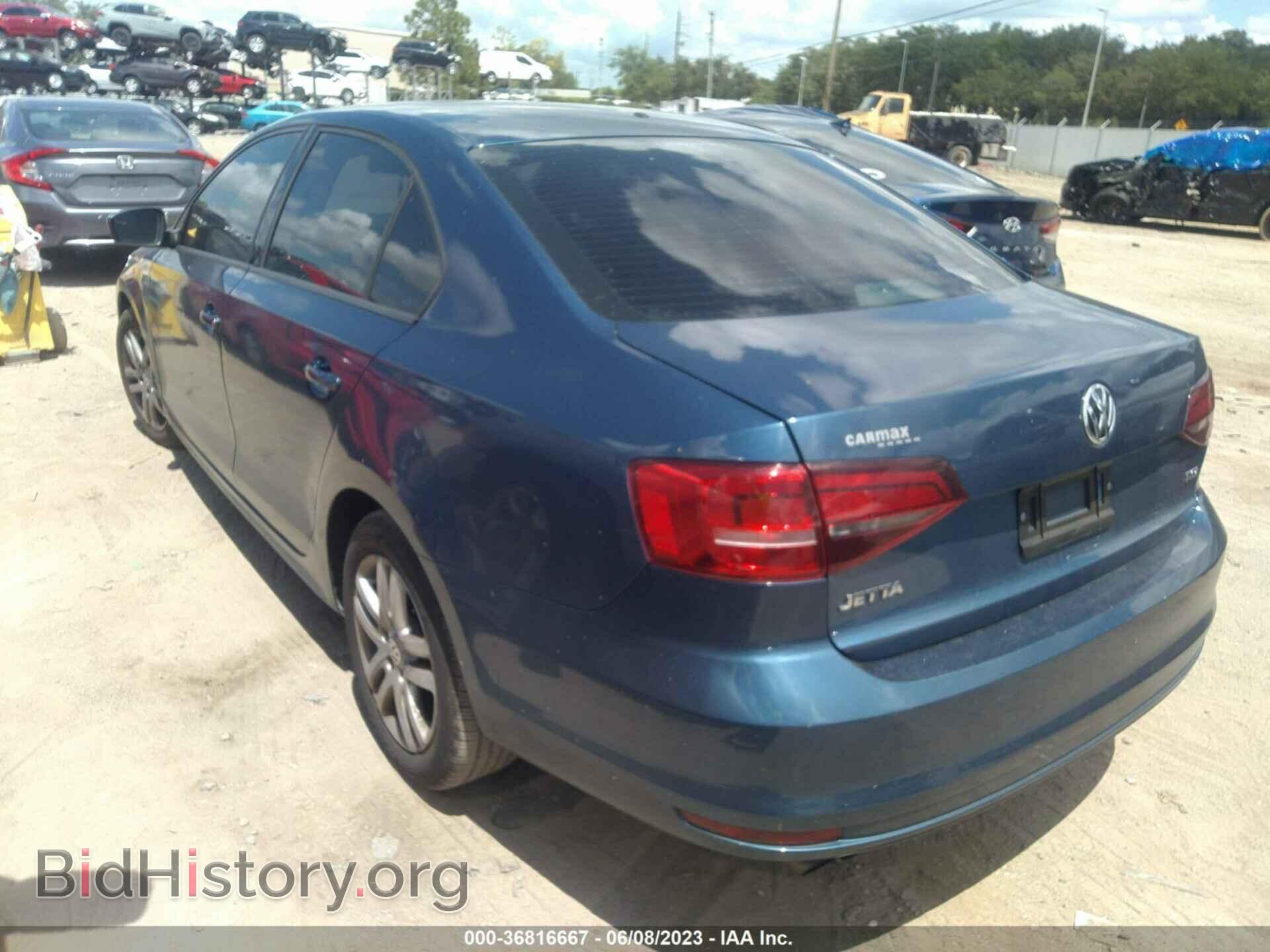 2018 VOLKSWAGEN JETTA - VIN: 3VW2B7AJXJM242597 - Фото 3