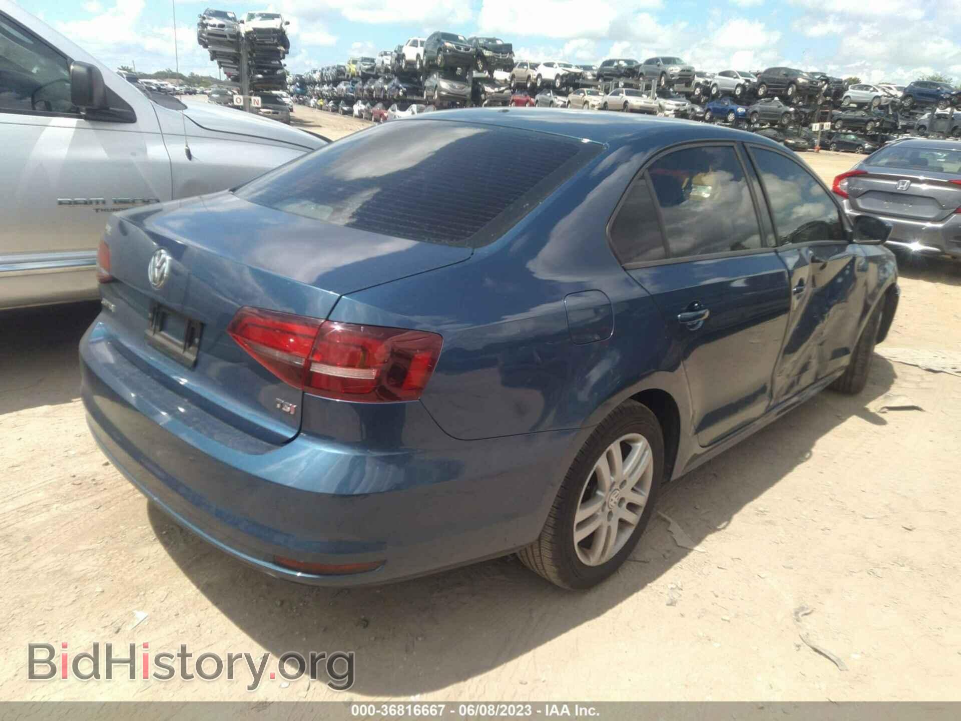 2018 VOLKSWAGEN JETTA - VIN: 3VW2B7AJXJM242597 - Фото 4