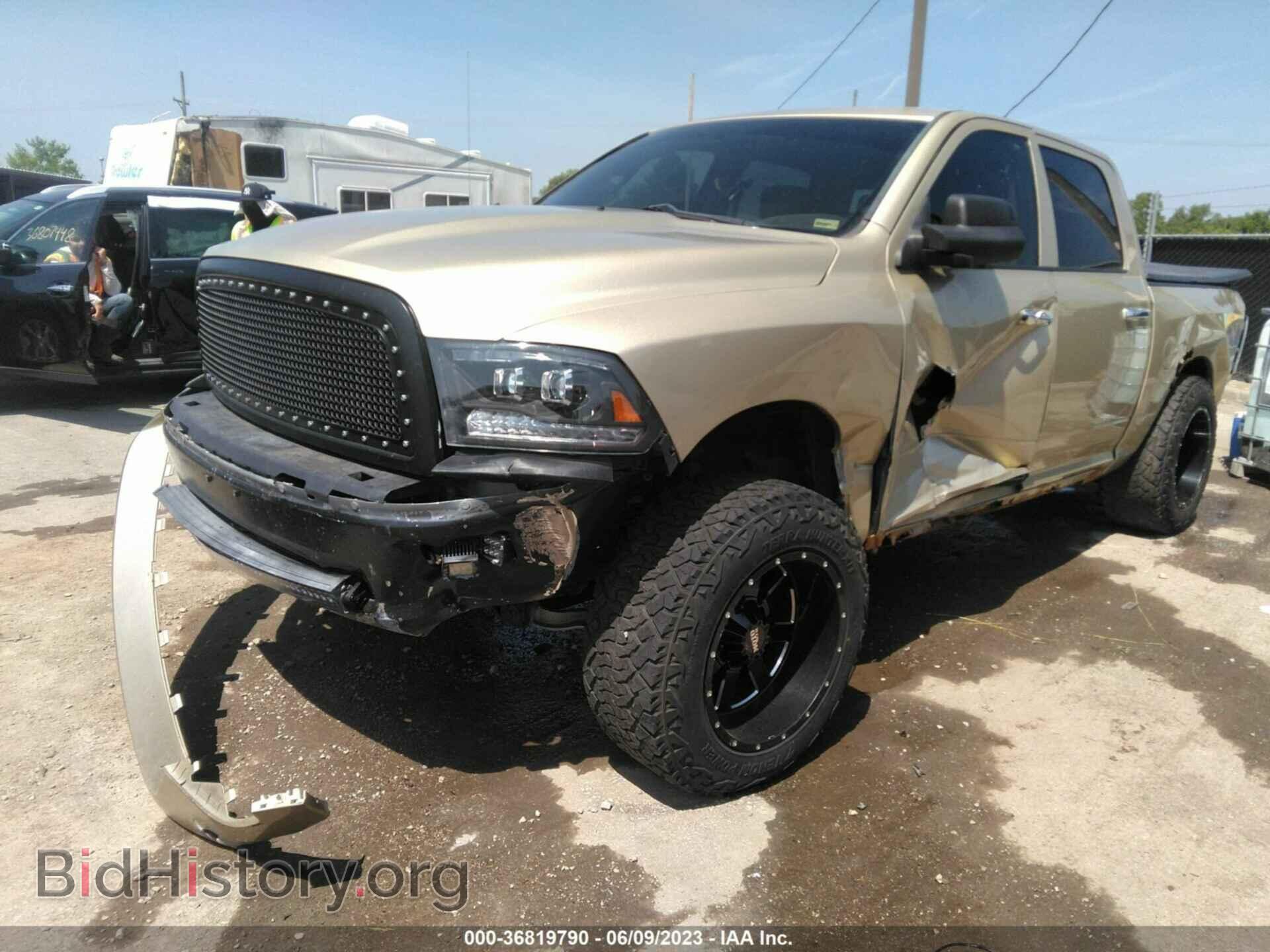 2011 RAM 1500 - VIN: 1D7RV1CT3BS622738 - Фото 2