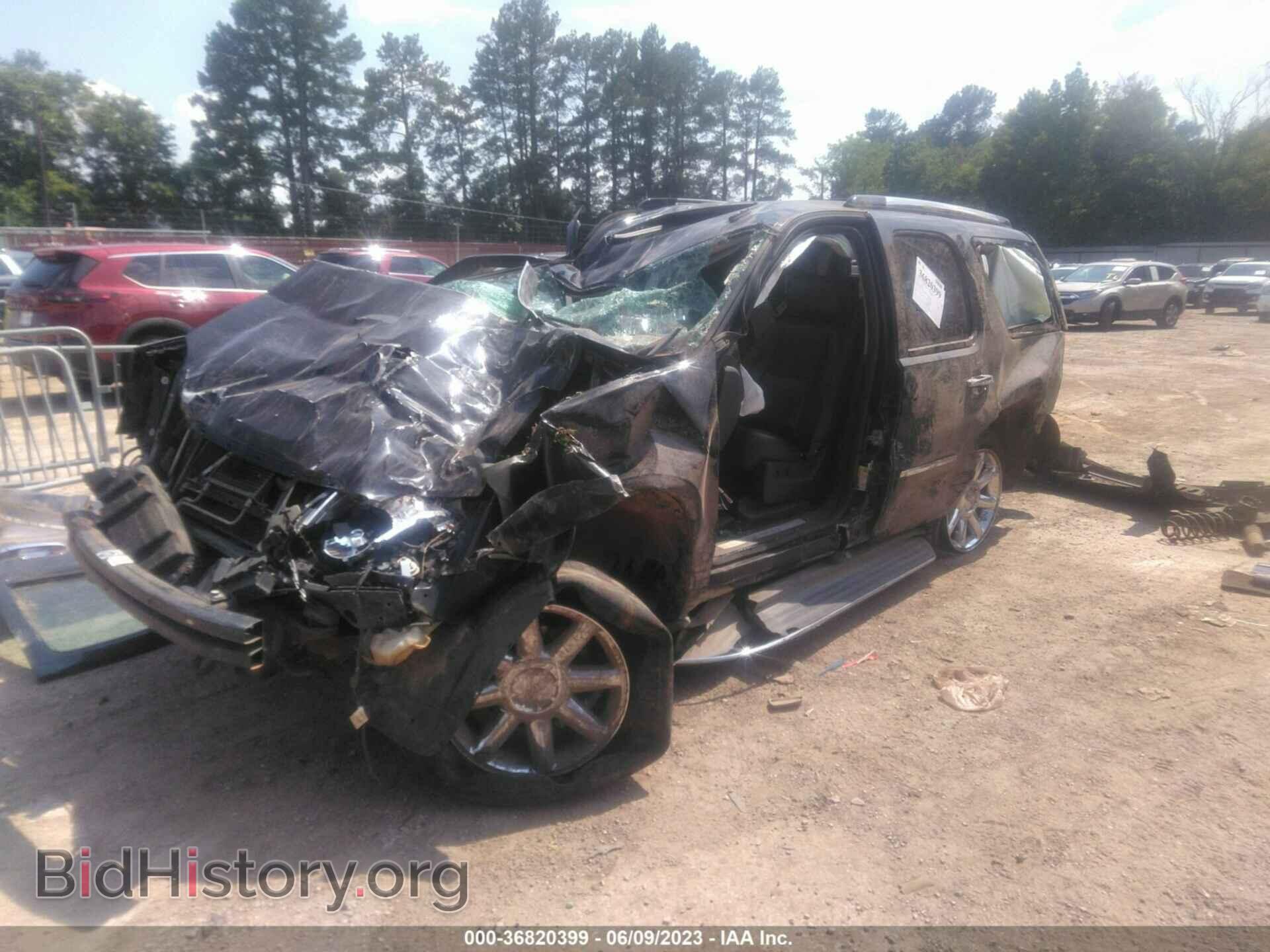 2011 GMC YUKON - VIN: 1GKS2EEF4BR396935 - Photo 2