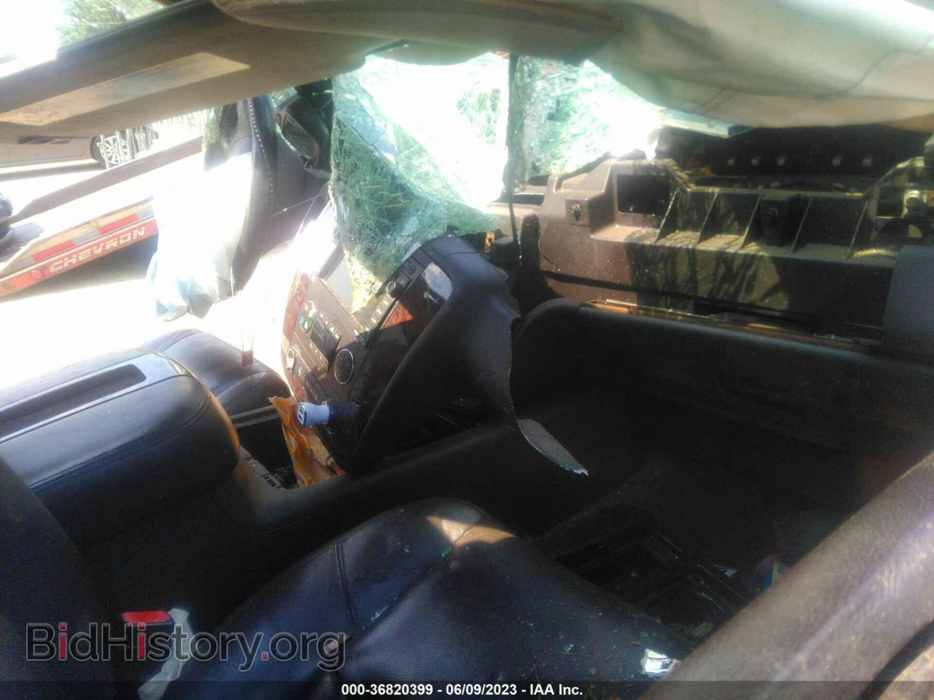 2011 GMC YUKON - VIN: 1GKS2EEF4BR396935 - Photo 5