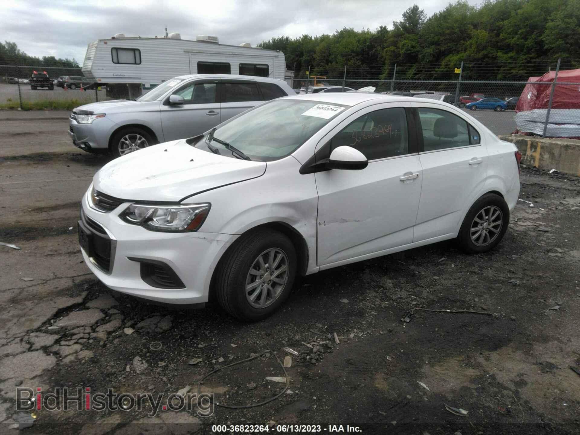 2018 CHEVROLET SONIC - VIN: 1G1JD5SG5J4105426 - Фото 2