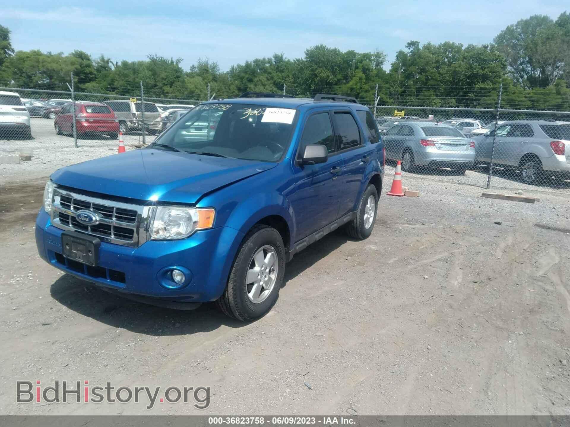 2011 FORD ESCAPE - VIN: 1FMCU0D76BKB64672 - Фото 2
