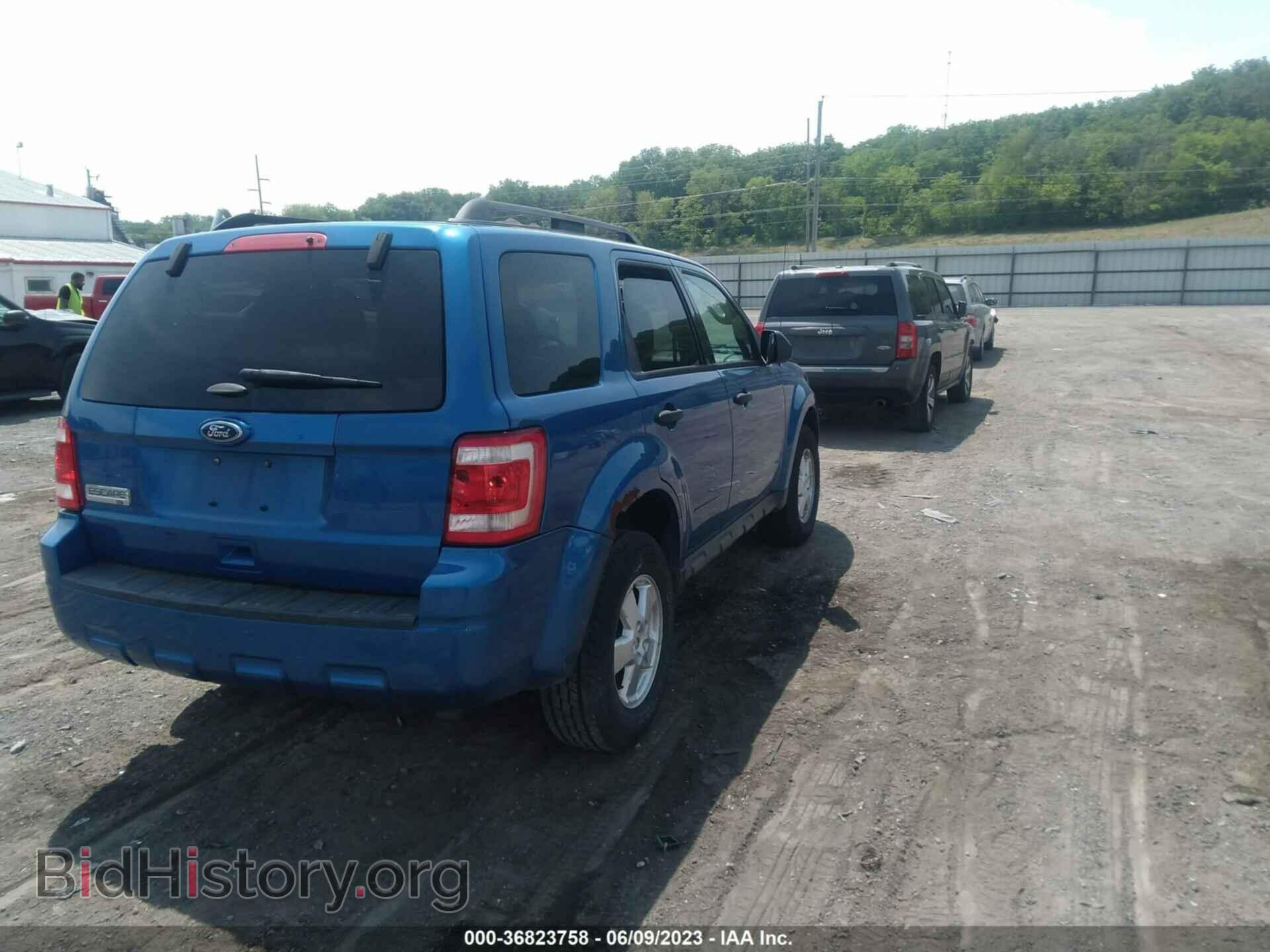 2011 FORD ESCAPE - VIN: 1FMCU0D76BKB64672 - Фото 4