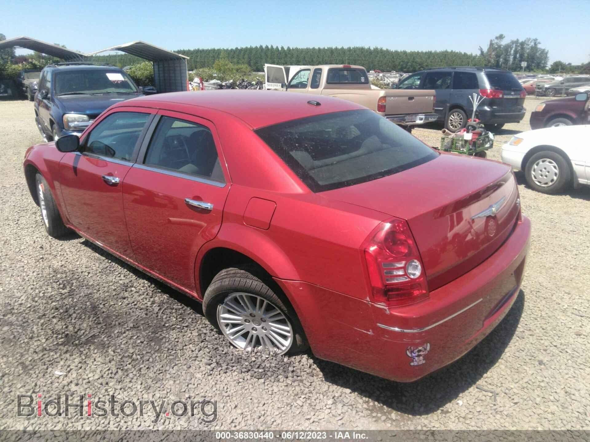 2010 CHRYSLER 300 - VIN: 2C3CA1CV9AH258705 - Фото 3