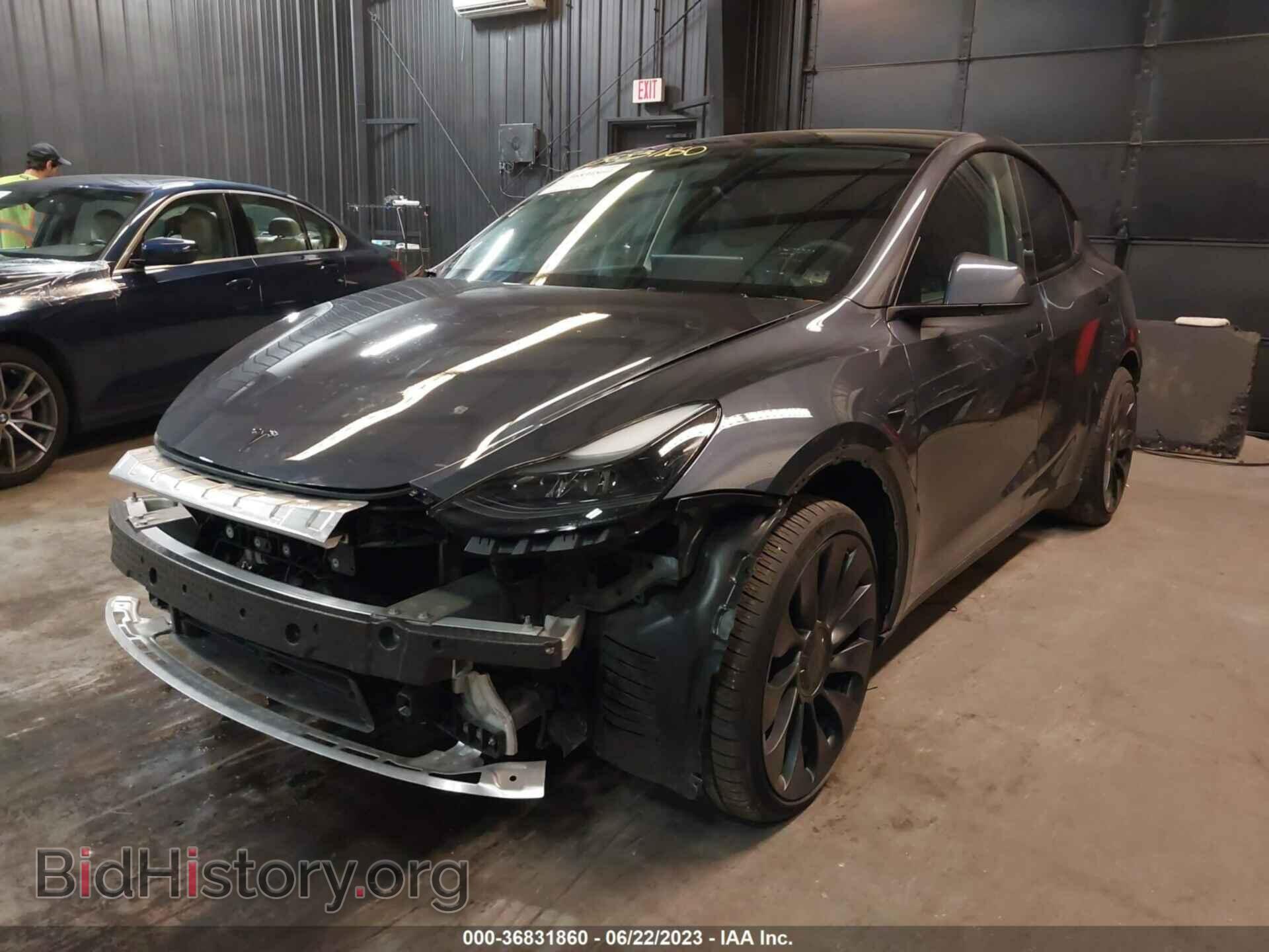2022 TESLA MODEL Y - VIN: 7SAYGDEF2NF544224 - Photo 2