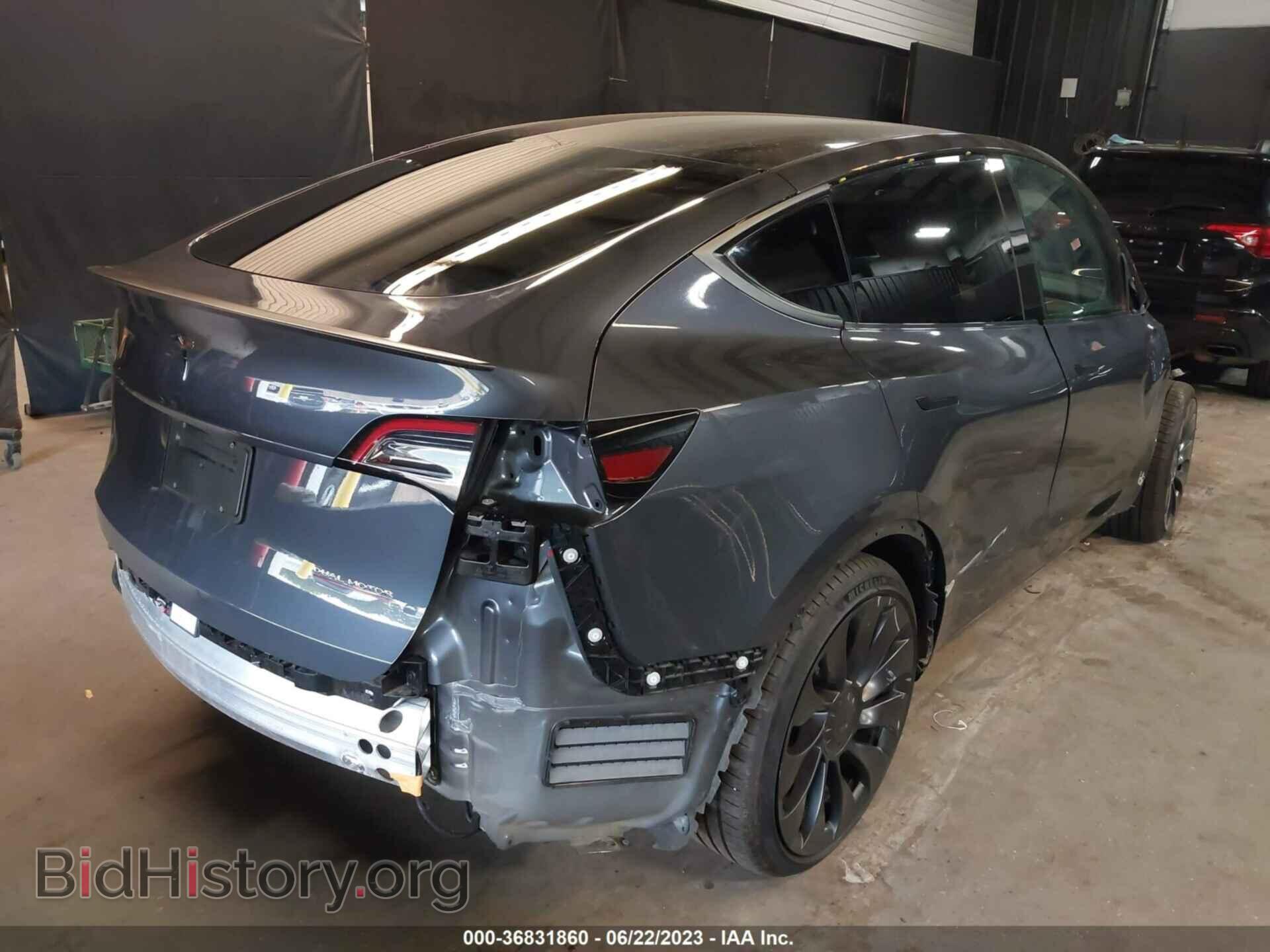 2022 TESLA MODEL Y - VIN: 7SAYGDEF2NF544224 - Photo 4
