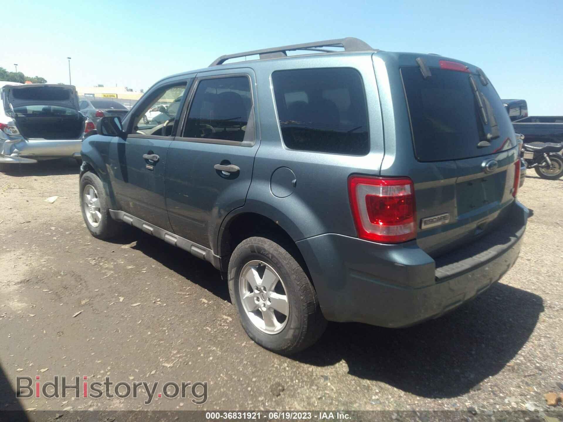 2011 FORD ESCAPE - VIN: 1FMCU0DG8BKB97933 - Photo 3