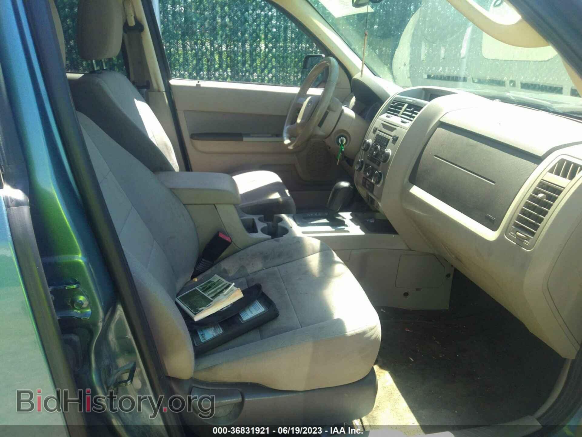 2011 FORD ESCAPE - VIN: 1FMCU0DG8BKB97933 - Photo 5