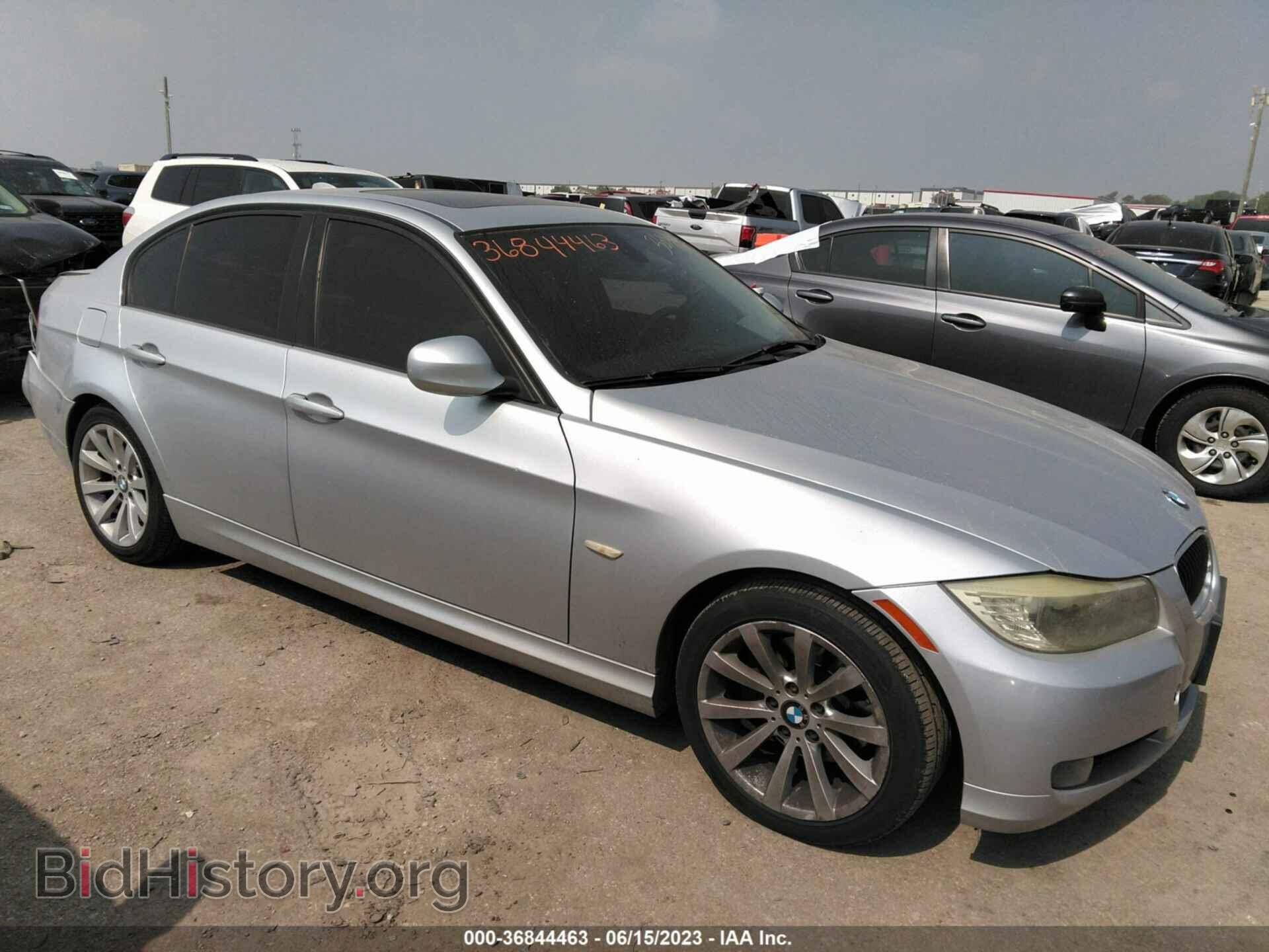 Фотография WBAPH7C51BE851881 - BMW 3 SERIES 2011