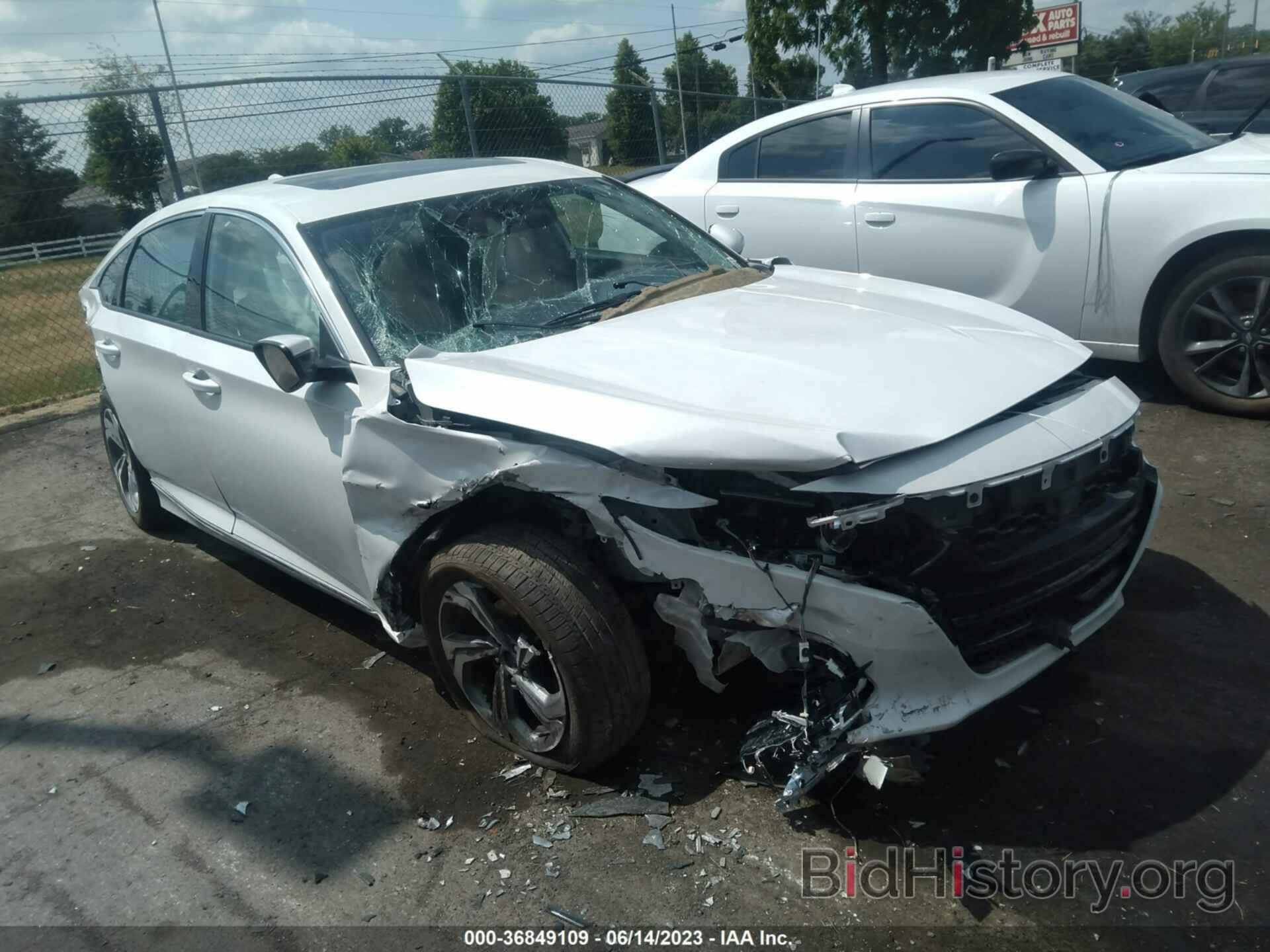 Photo 1HGCV1F55JA265338 - HONDA ACCORD SEDAN 2018