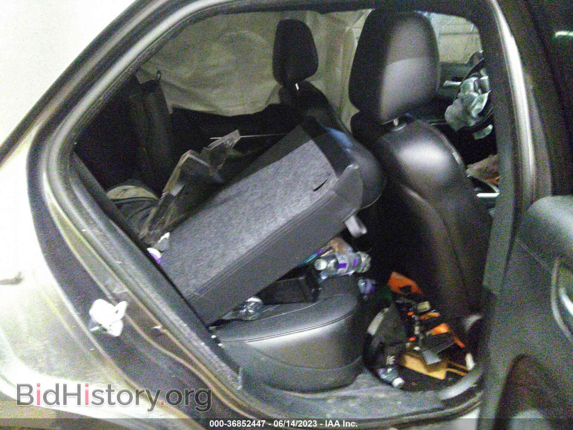 2015 CHRYSLER 300 - VIN: 2C3CCAPG4FH772961 - Фото 8