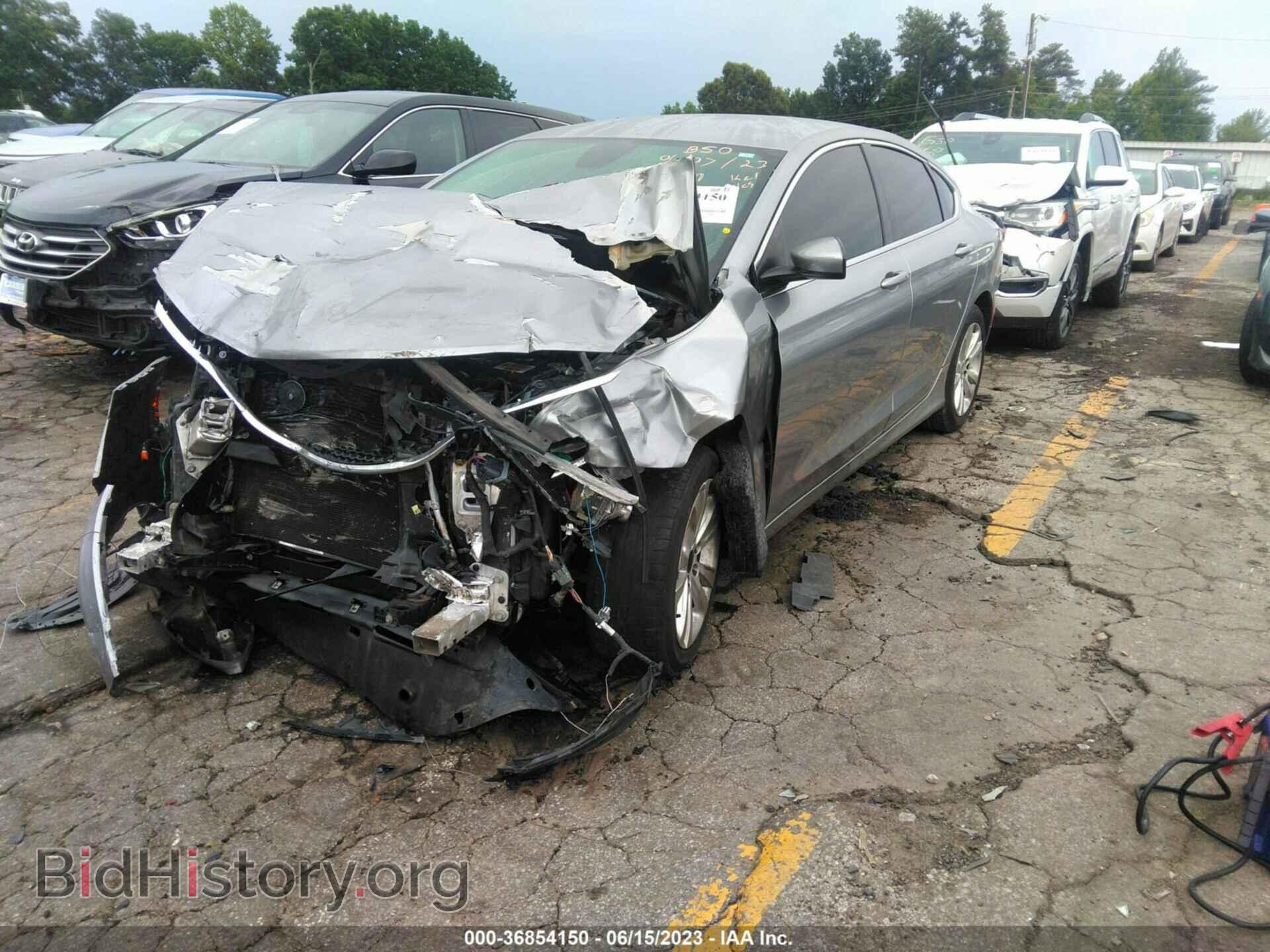 2016 CHRYSLER 200 - VIN: 1C3CCCAB7GN116819 - Фото 2