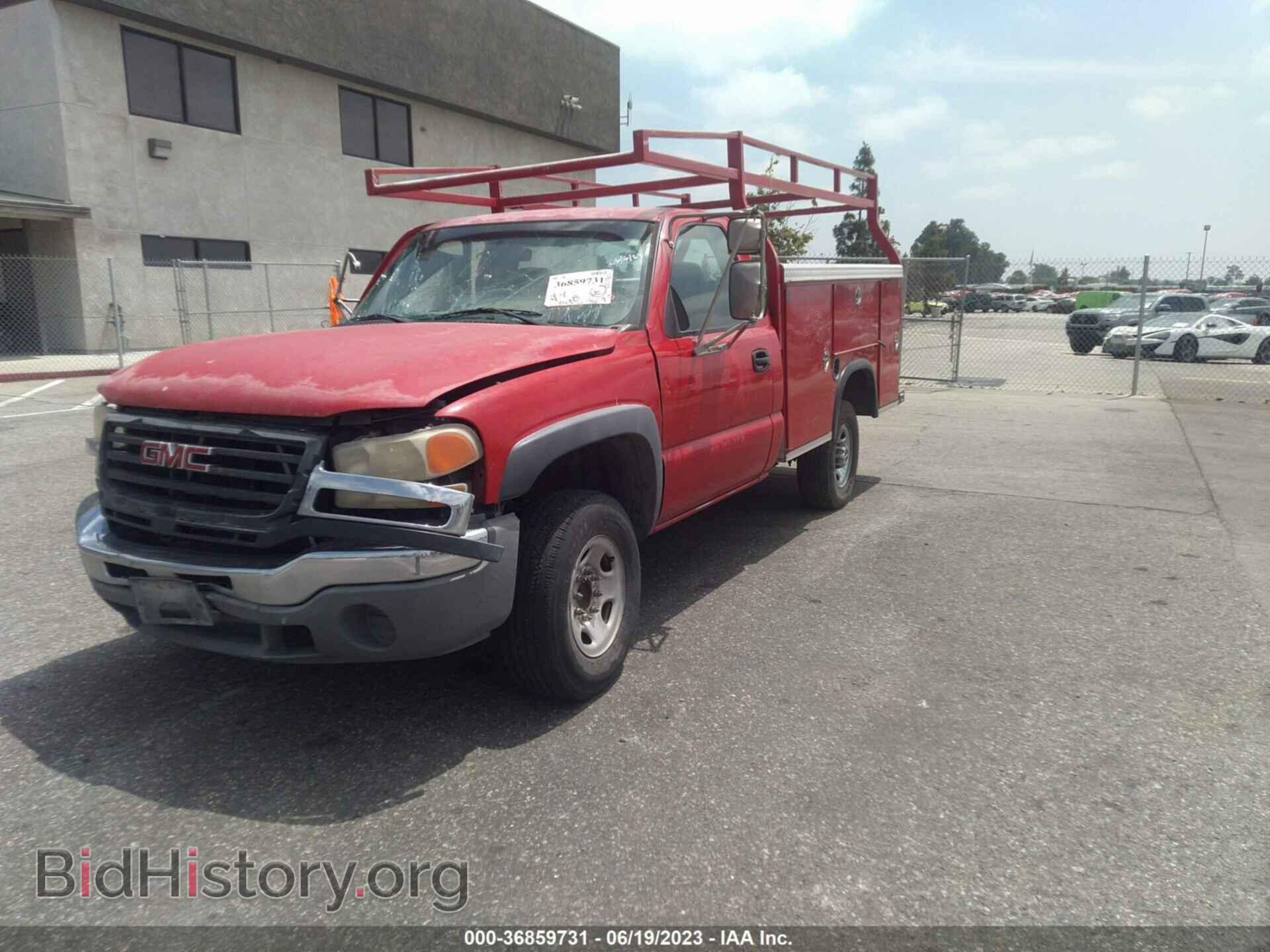 2006 GMC SIERRA 2500HD - VIN: 1GDHC24U56E220194 - Фото 2