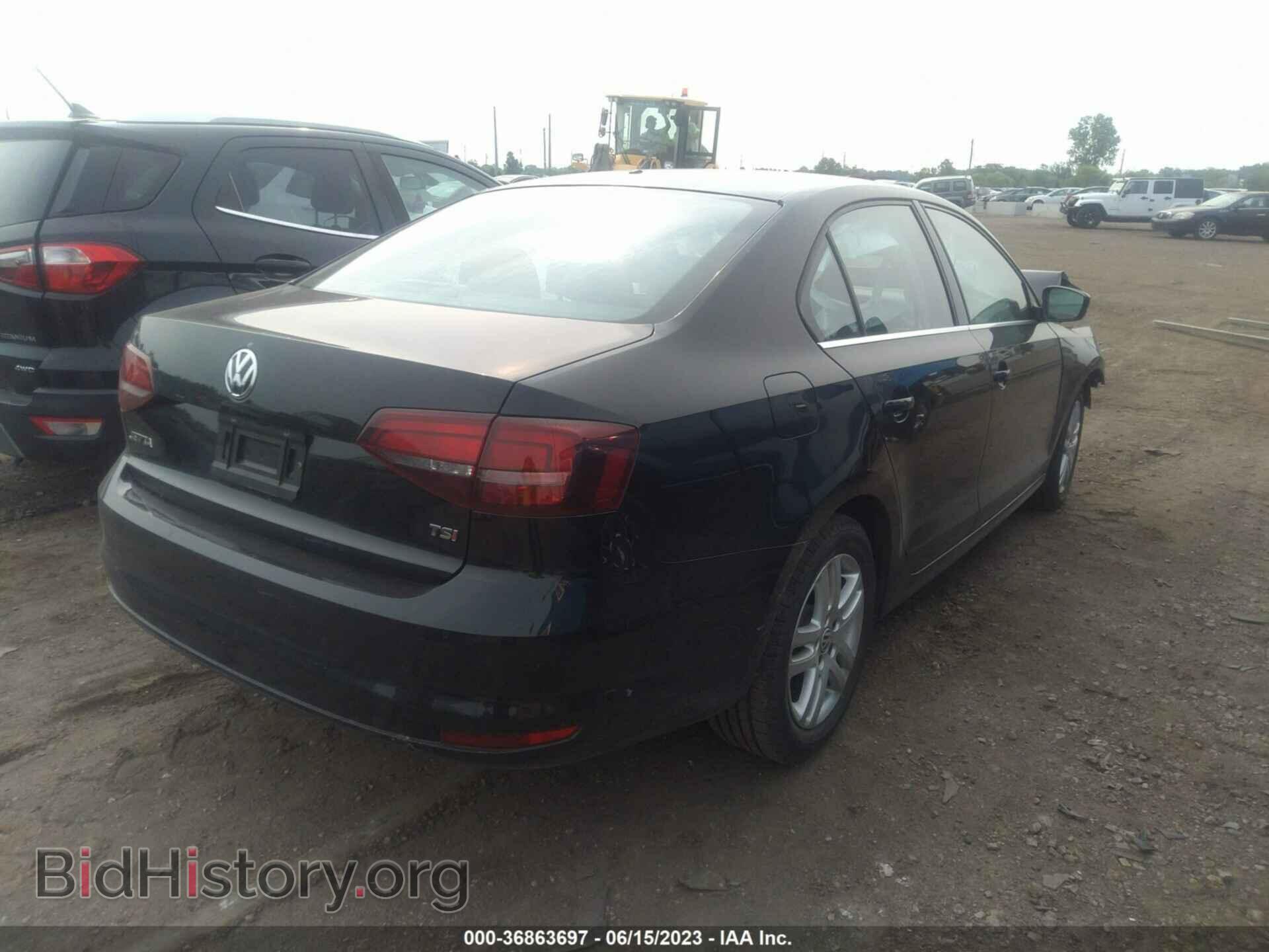 2017 VOLKSWAGEN JETTA - VIN: 3VW2B7AJ4HM254111 - Фото 4