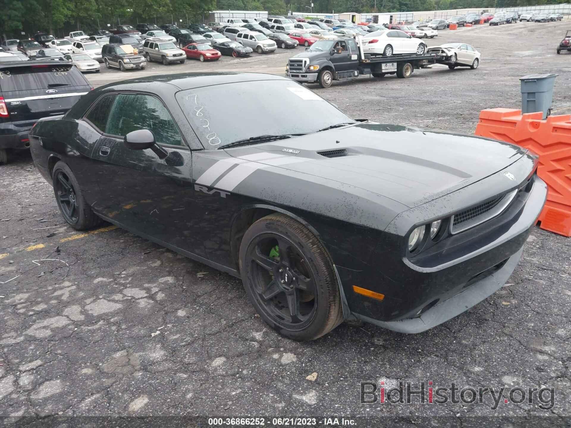 Photo 2B3LJ54T59H520782 - DODGE CHALLENGER 2009