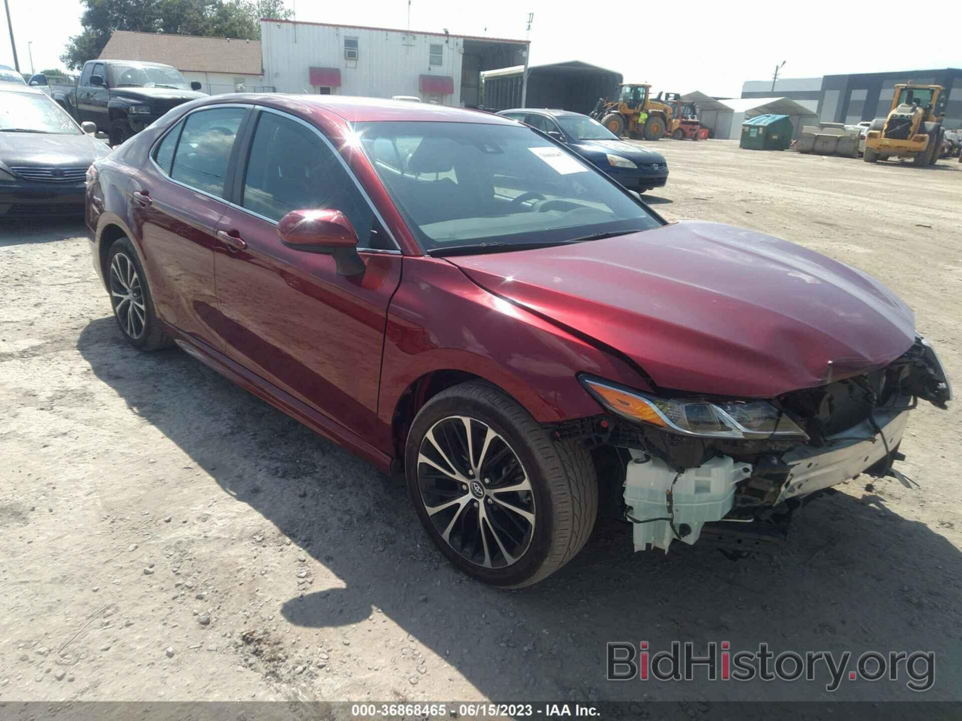 Photo 4T1B11HK9JU543967 - TOYOTA CAMRY 2018