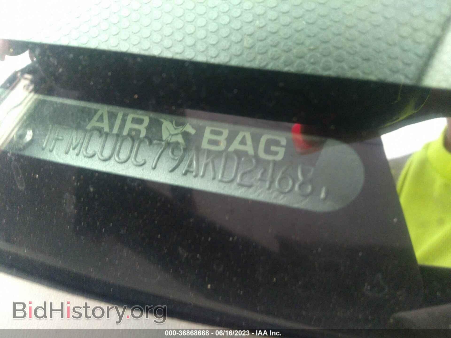 2010 FORD ESCAPE - VIN: 1FMCU0C79AKD24687 - Фото 9