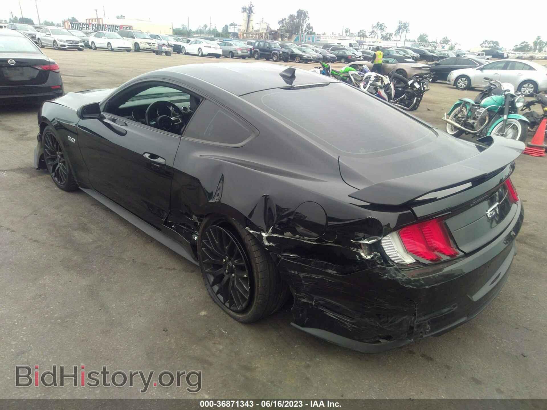 2022 FORD MUSTANG - VIN: 1FA6P8CF0N5111801 - Фото 3