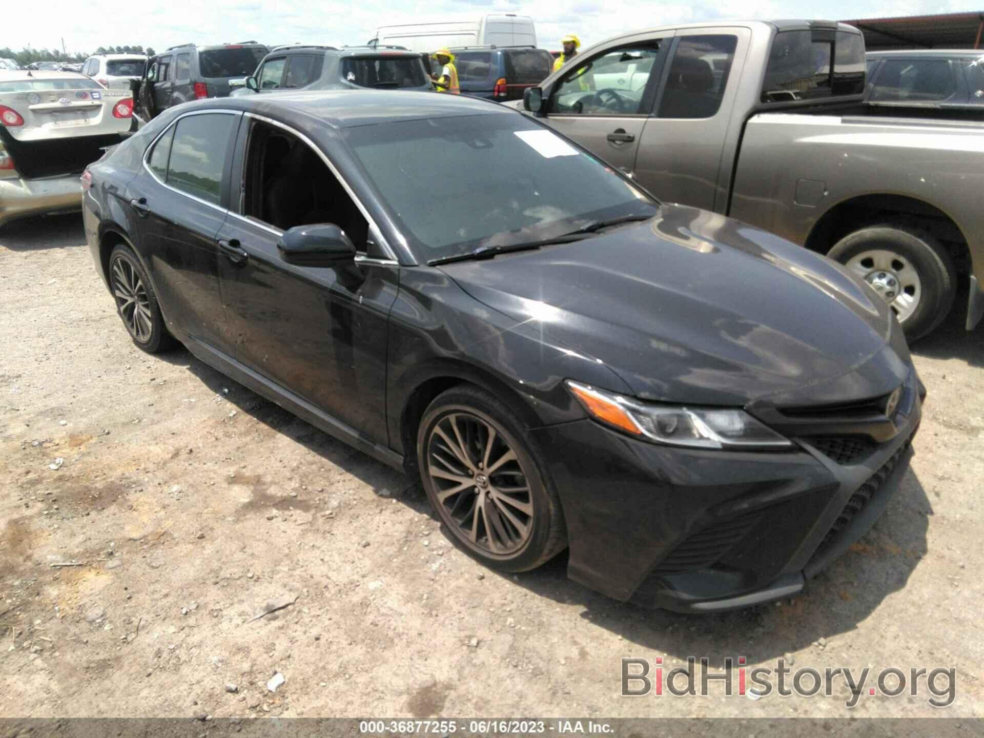 Photo 4T1B11HK7JU072577 - TOYOTA CAMRY 2018