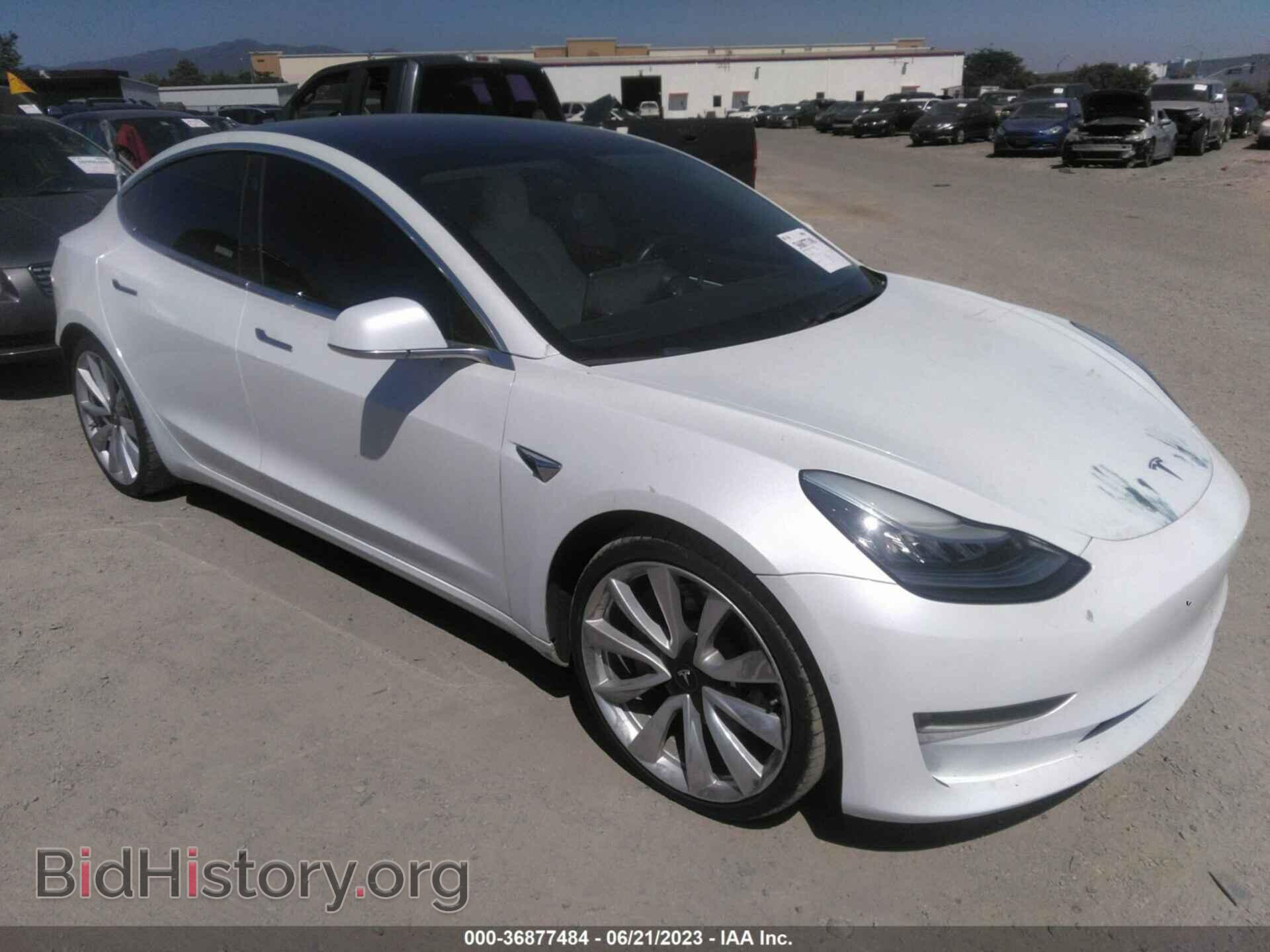 Фотография 5YJ3E1EB5JF082261 - TESLA MODEL 3 2018