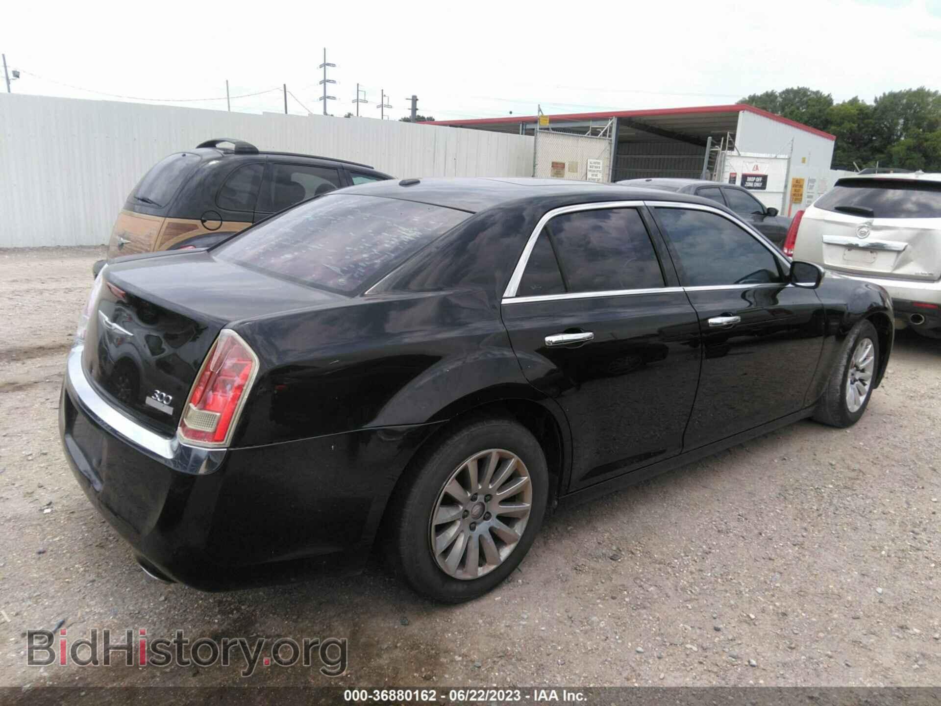2012 CHRYSLER 300 - VIN: 2C3CCACG5CH136390 - Photo 4