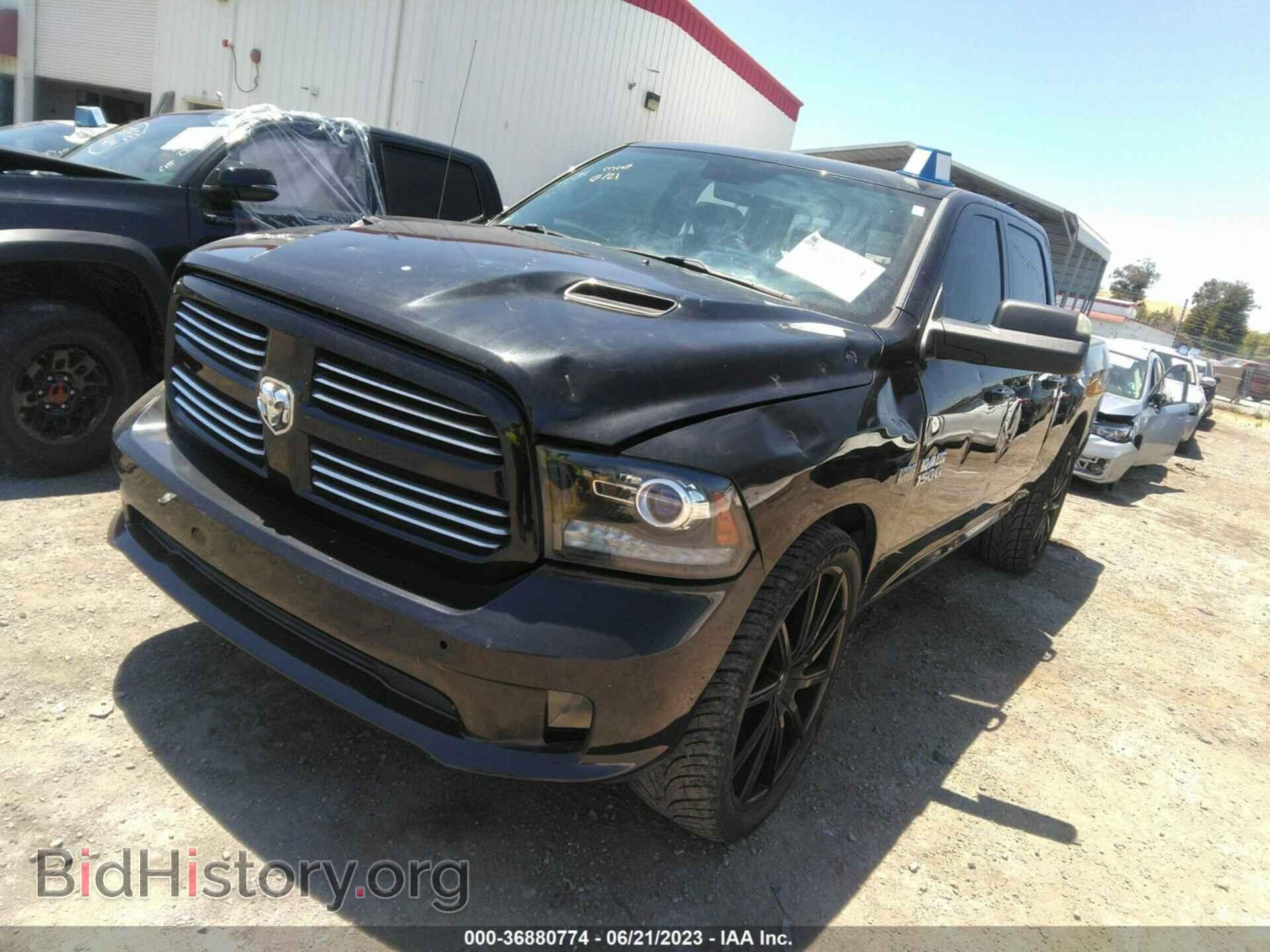 2017 RAM 1500 - VIN: 1C6RR7UT1HS672750 - Фото 2