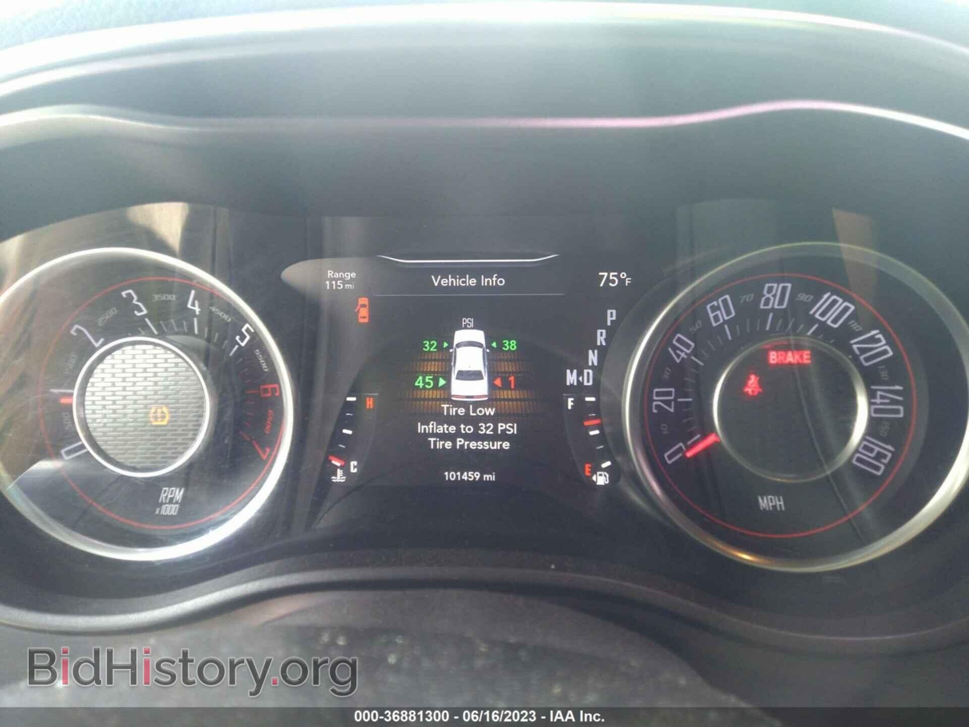 2015 DODGE CHALLENGER - VIN: 2C3CDZAT4FH758480 - Фото 7