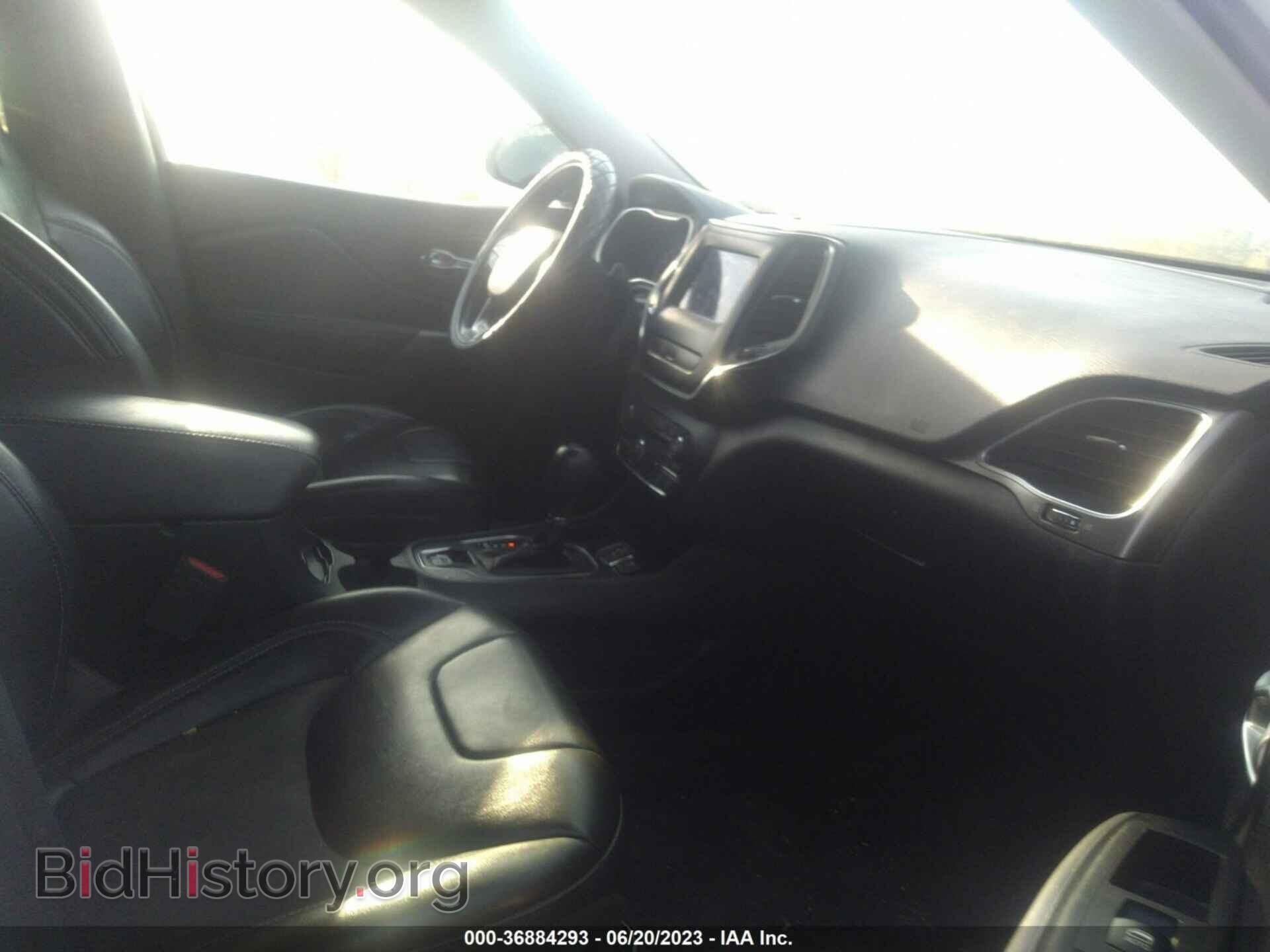 2019 JEEP CHEROKEE - VIN: 1C4PJLLB2KD434118 - Фото 5